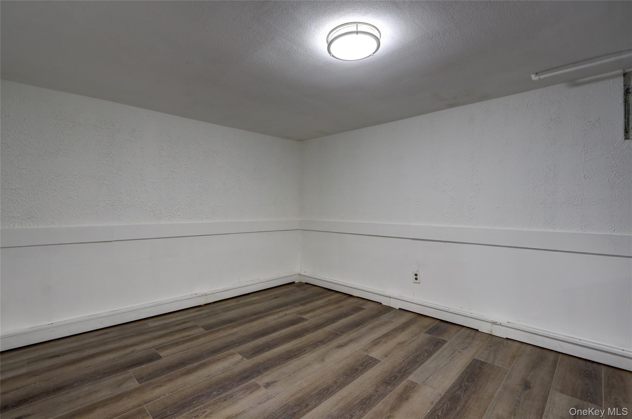 #20 photo, 33 Oak street, ナッソー郡 Hicksville , NY 11801