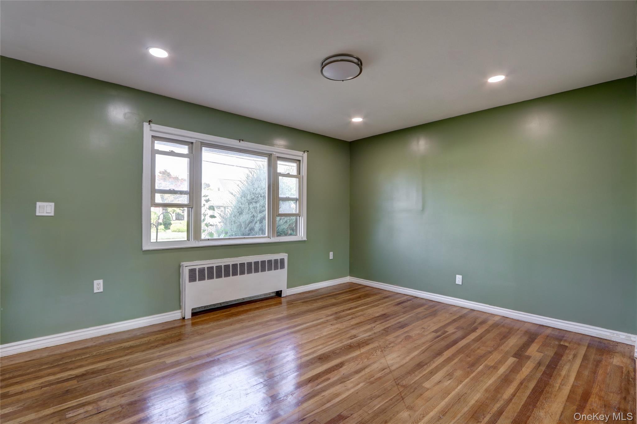 #6 photo, 33 Oak street, ナッソー郡 Hicksville , NY 11801