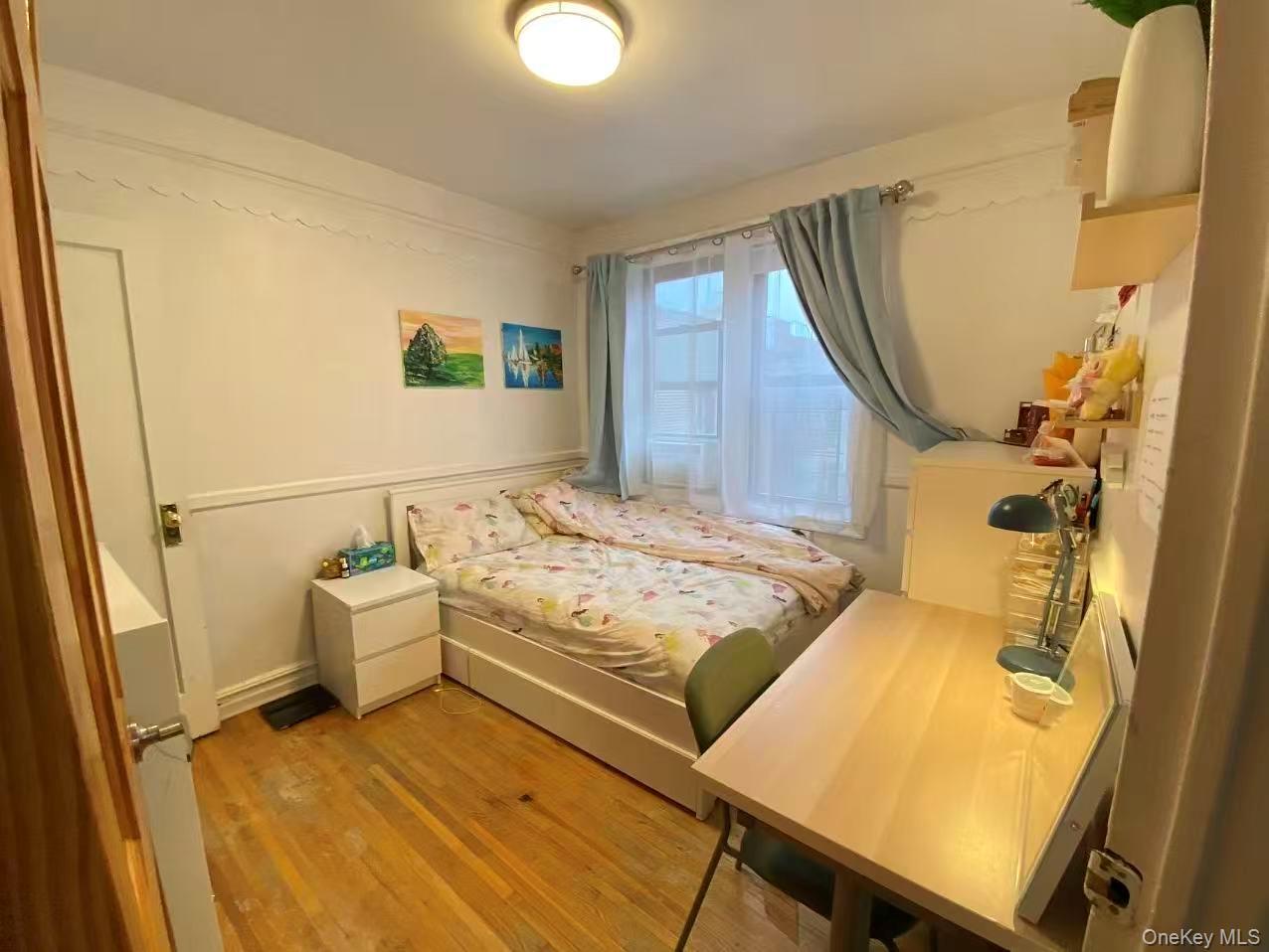 #4 photo, 42-52 Layton Street, クイーンズ区 Elmhurst , NY 11373