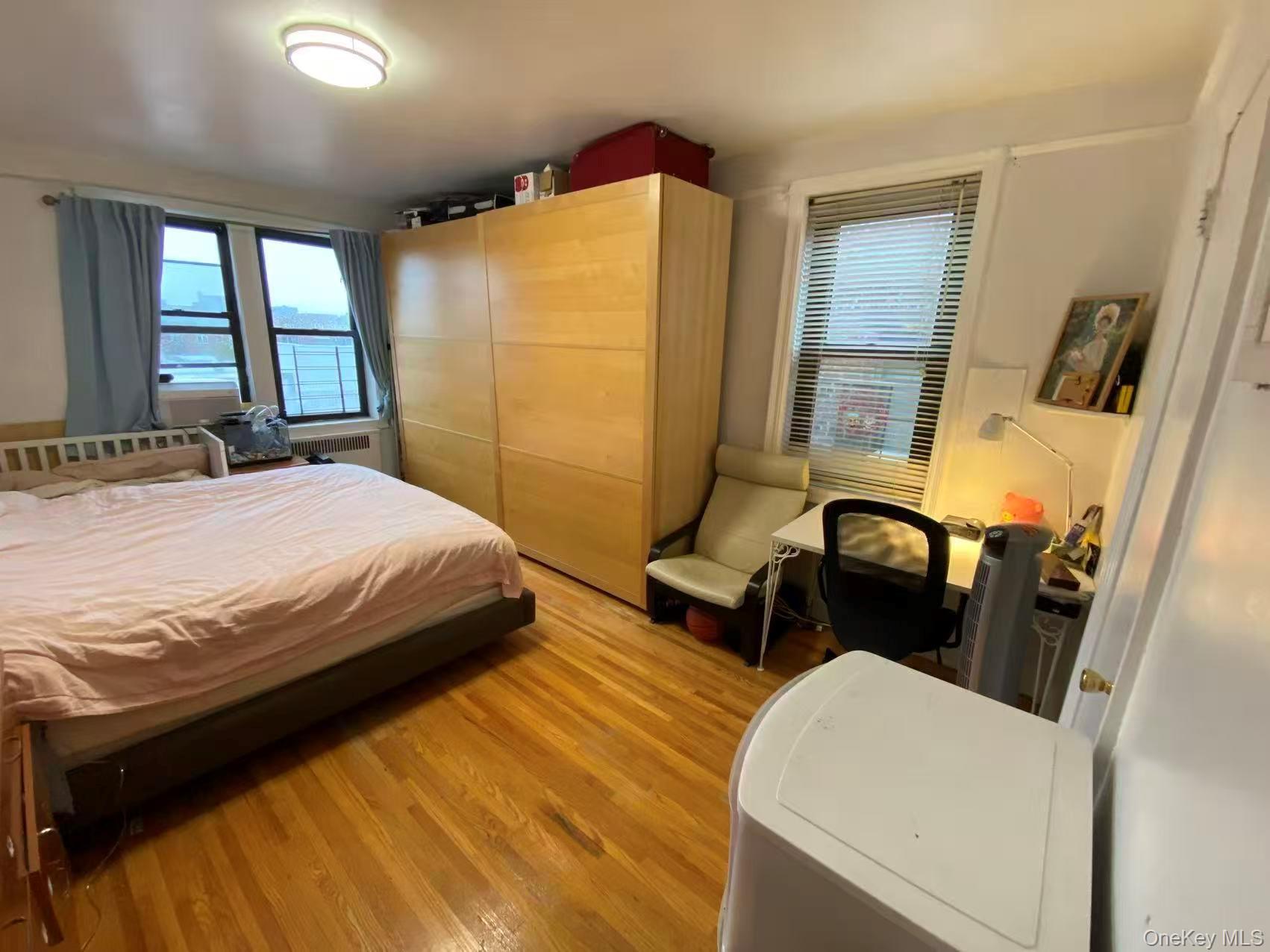 #5 photo, 42-52 Layton Street, クイーンズ区 Elmhurst , NY 11373