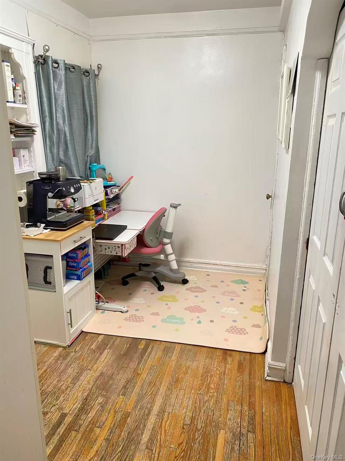 #9 photo, 42-52 Layton Street, クイーンズ区 Elmhurst , NY 11373