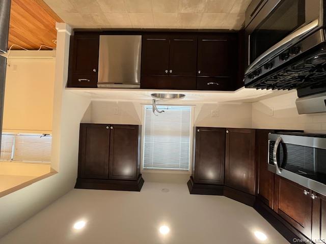 #5 photo, 42 Sintsink Drive, Port Washington , NY 11050