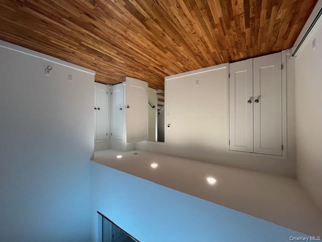 #9 photo, 42 Sintsink Drive, Port Washington , NY 11050