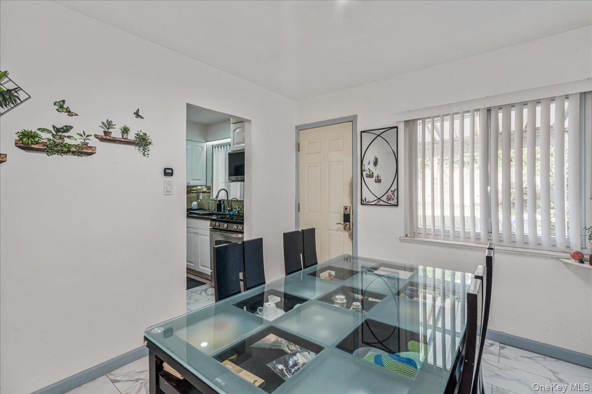 #10 photo, 64-65 Cloverdale Boulevard, クイーンズ区 Oakland Gardens , NY 11364