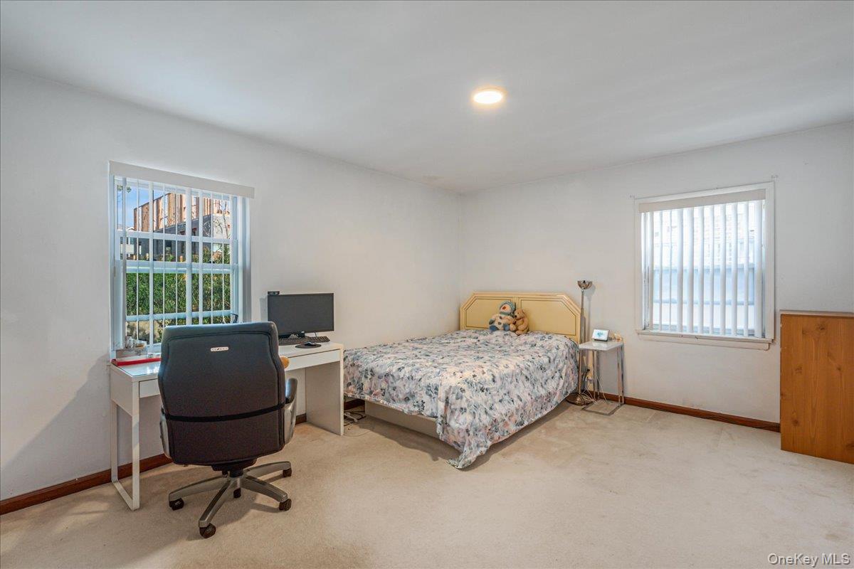 #20 photo, 64-65 Cloverdale Boulevard, クイーンズ区 Oakland Gardens , NY 11364