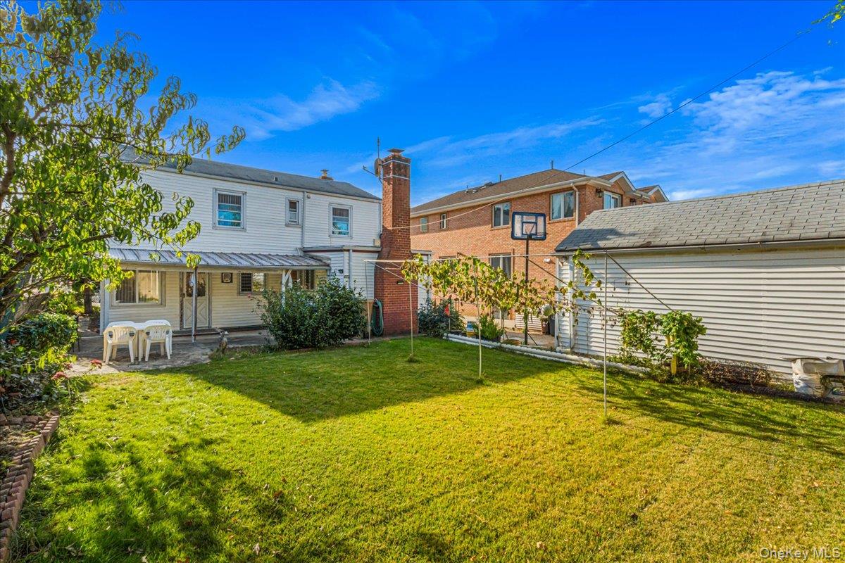 #6 photo, 64-65 Cloverdale Boulevard, クイーンズ区 Oakland Gardens , NY 11364