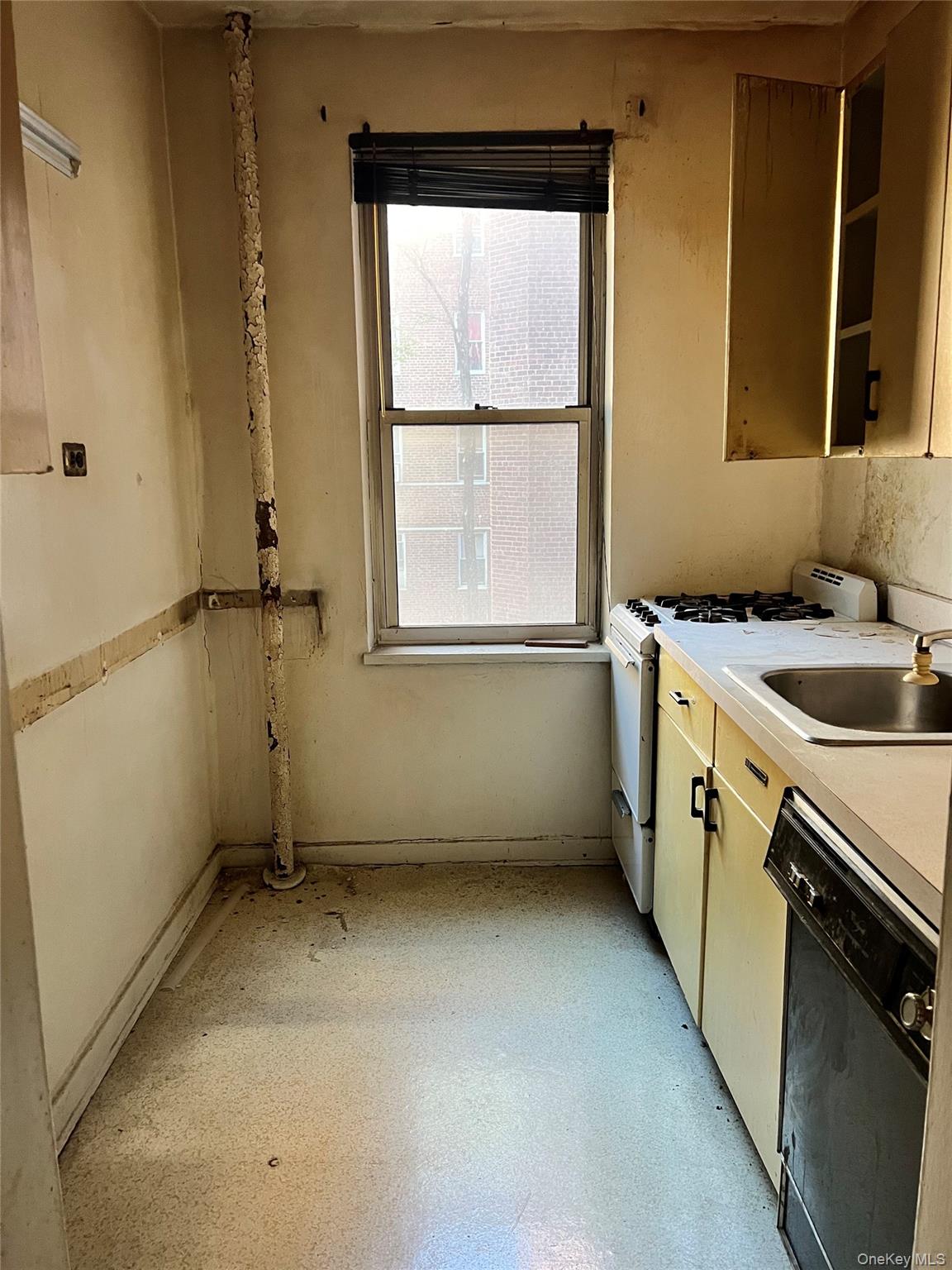 #2 photo, 67-66 108th Street, クイーンズ区 Forest Hills , NY 11375