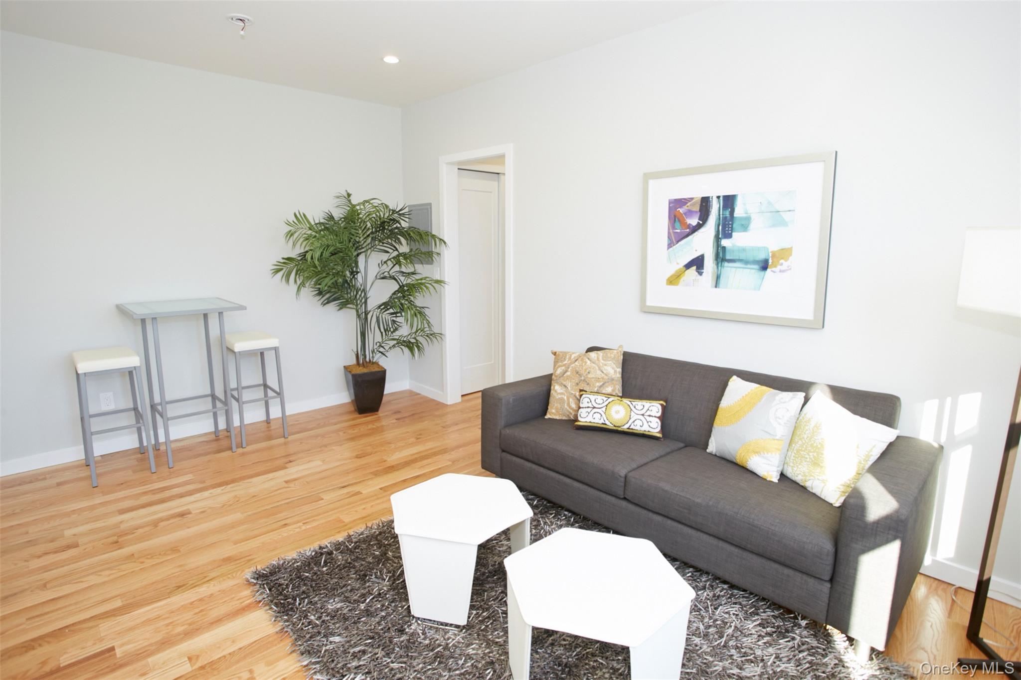 #19 photo, 215 E Broadway, ナッソー郡 Long Beach , NY 11561