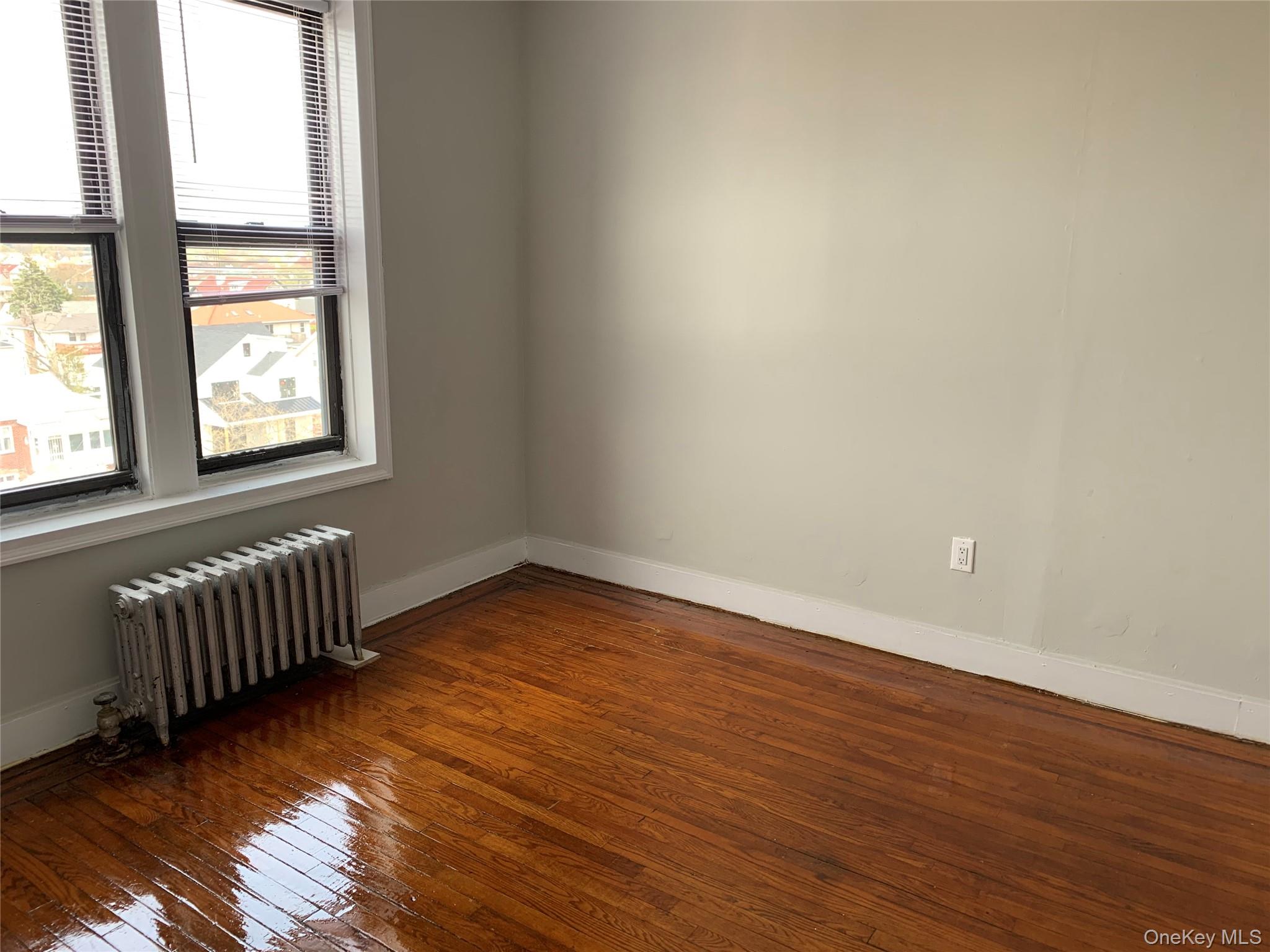 #4 photo, 215 E Broadway, ナッソー郡 Long Beach , NY 11561