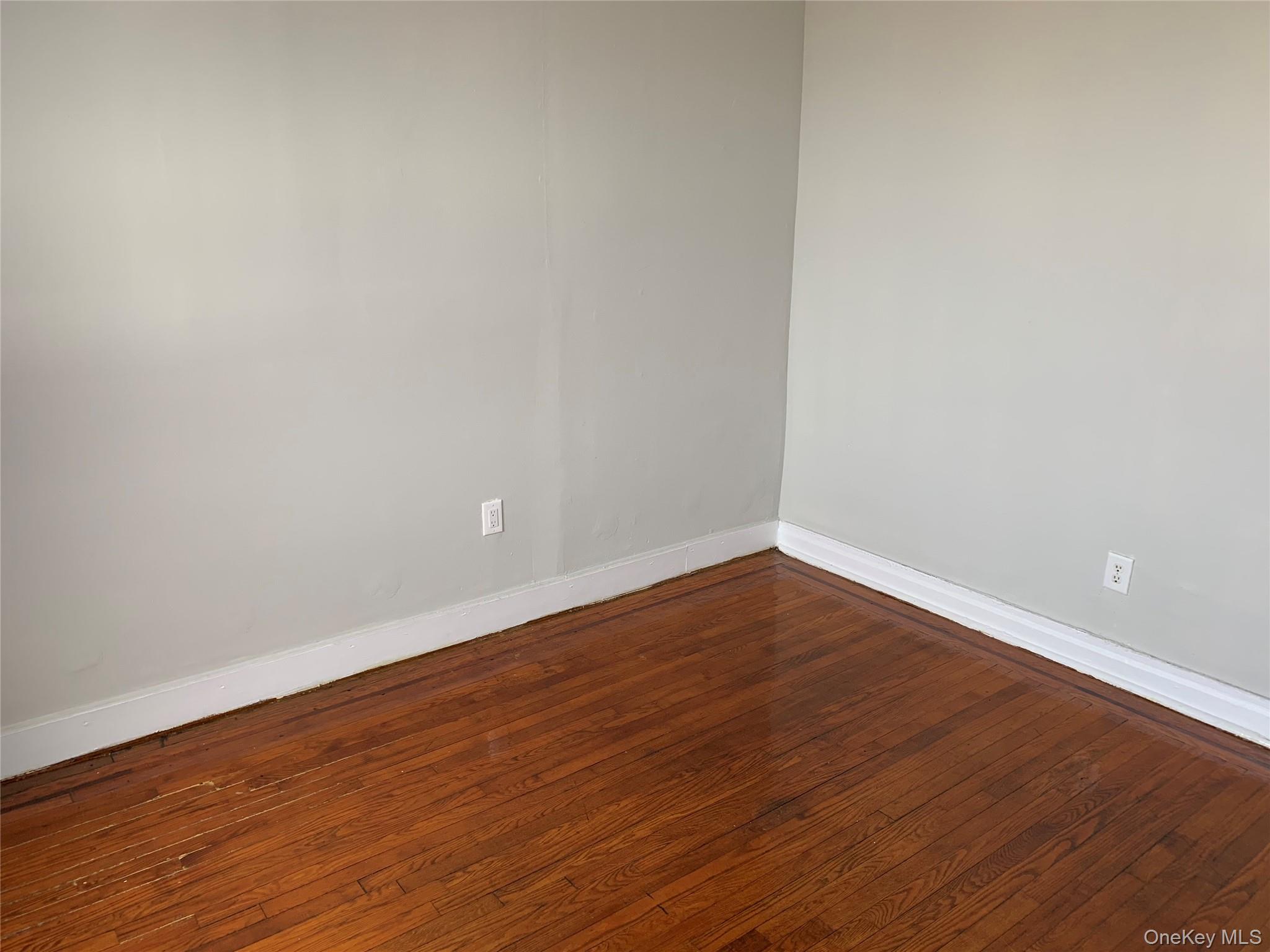 #5 photo, 215 E Broadway, ナッソー郡 Long Beach , NY 11561