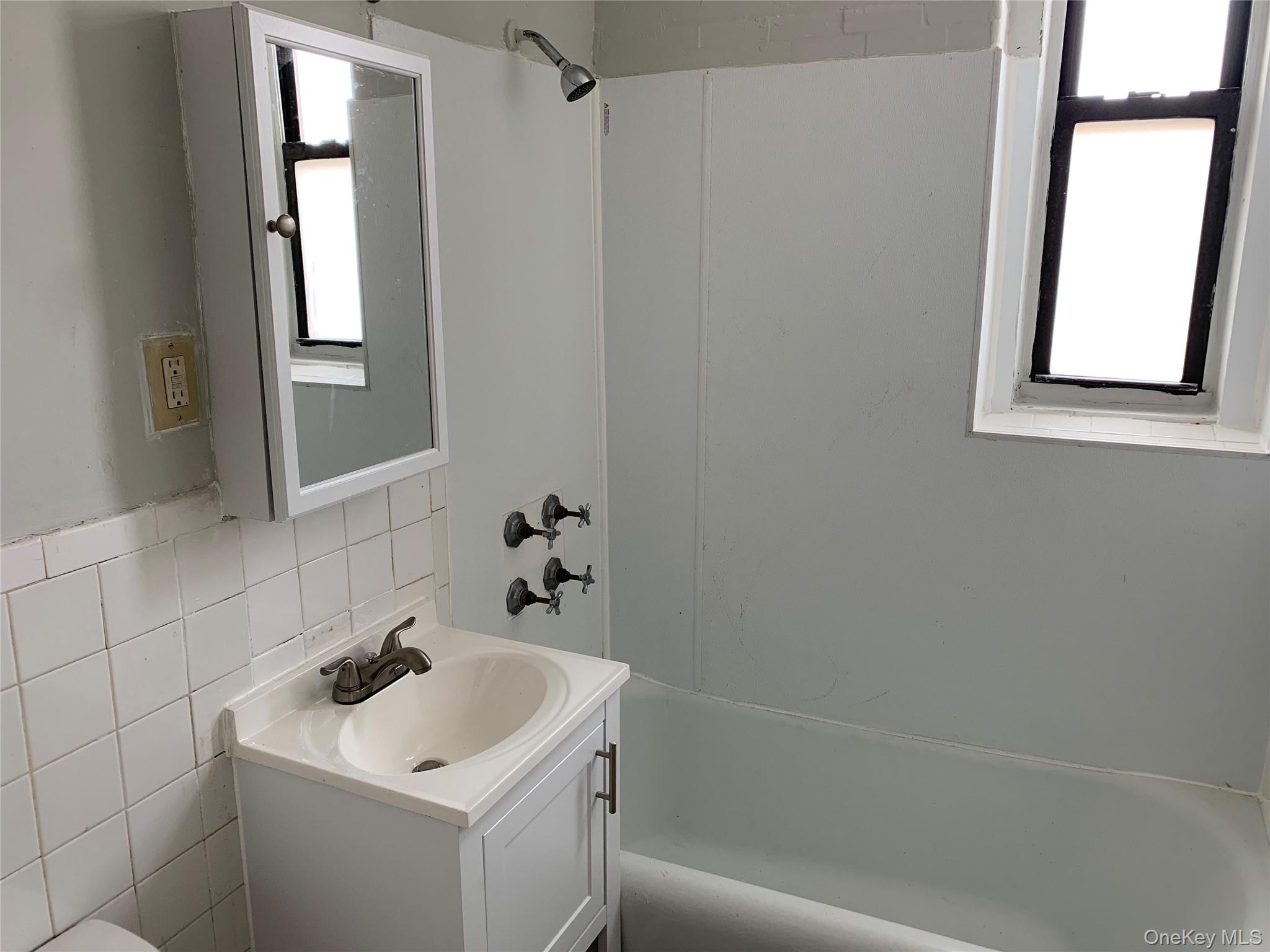 #6 photo, 215 E Broadway, ナッソー郡 Long Beach , NY 11561