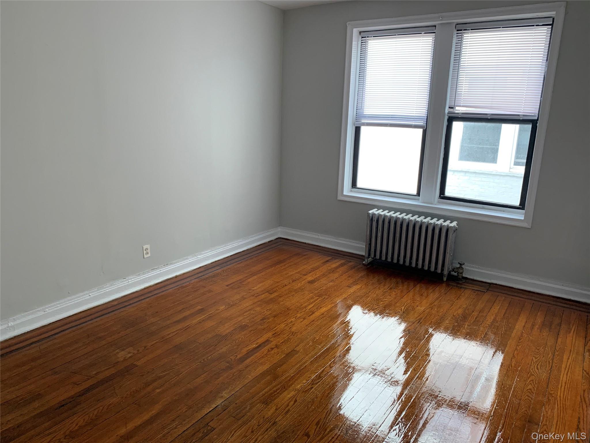 #7 photo, 215 E Broadway, ナッソー郡 Long Beach , NY 11561