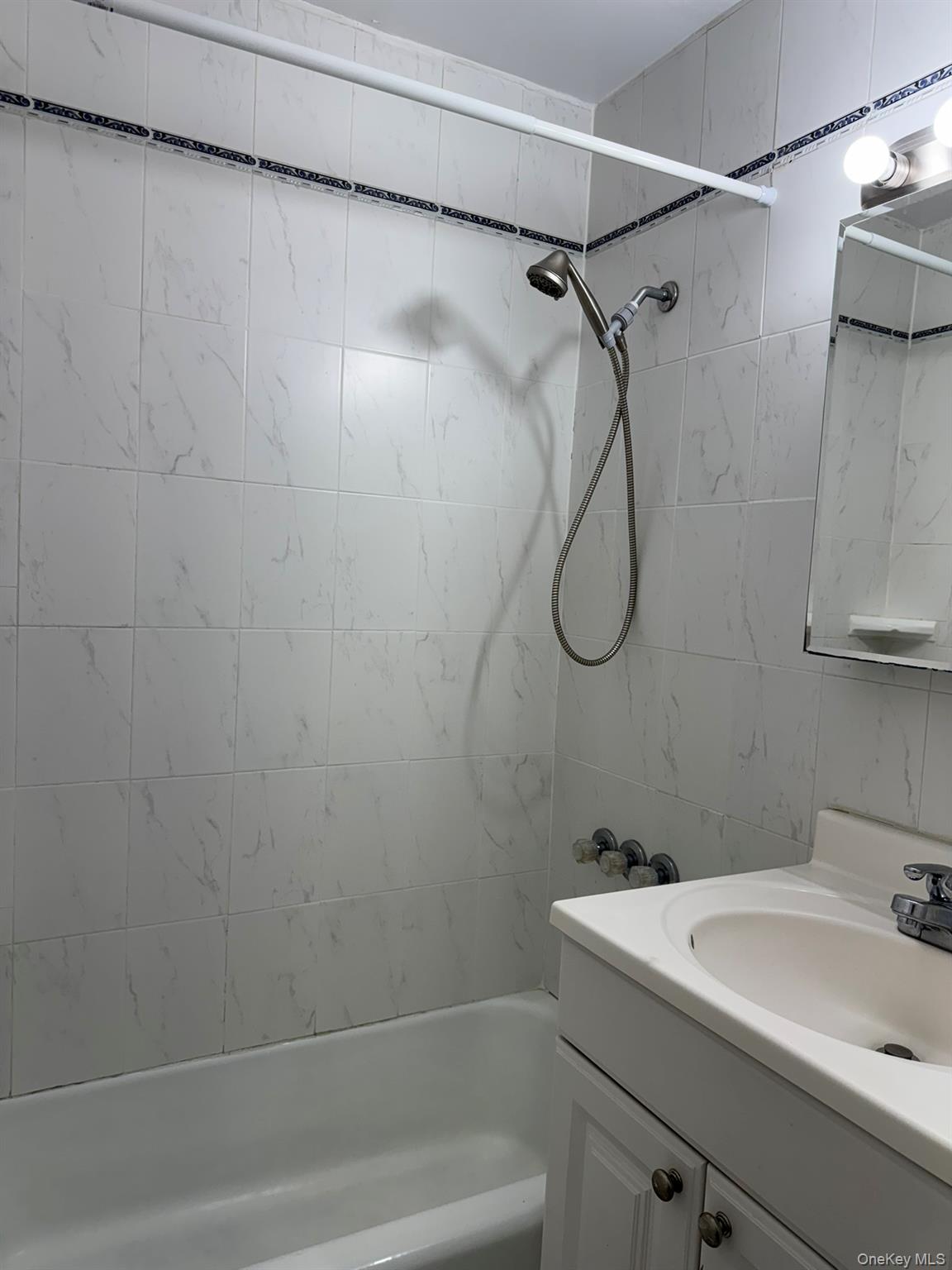 #12 photo, 63rd Ave 63, クイーンズ区 Forest Hills , NY 11375