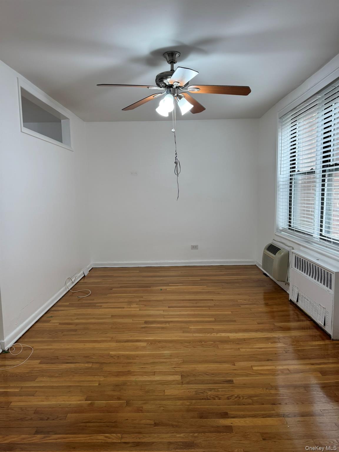 #7 photo, 63rd Ave 63, クイーンズ区 Forest Hills , NY 11375