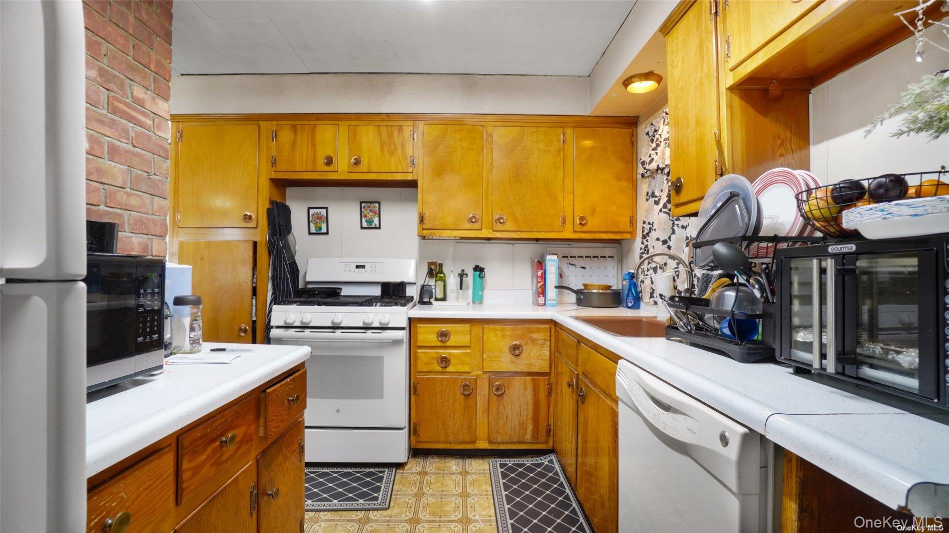 #7 photo, 11 Norman Drive, サフォーク郡 Centereach , NY 11720