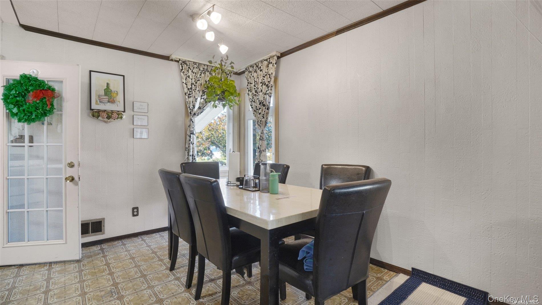 #8 photo, 11 Norman Drive, サフォーク郡 Centereach , NY 11720