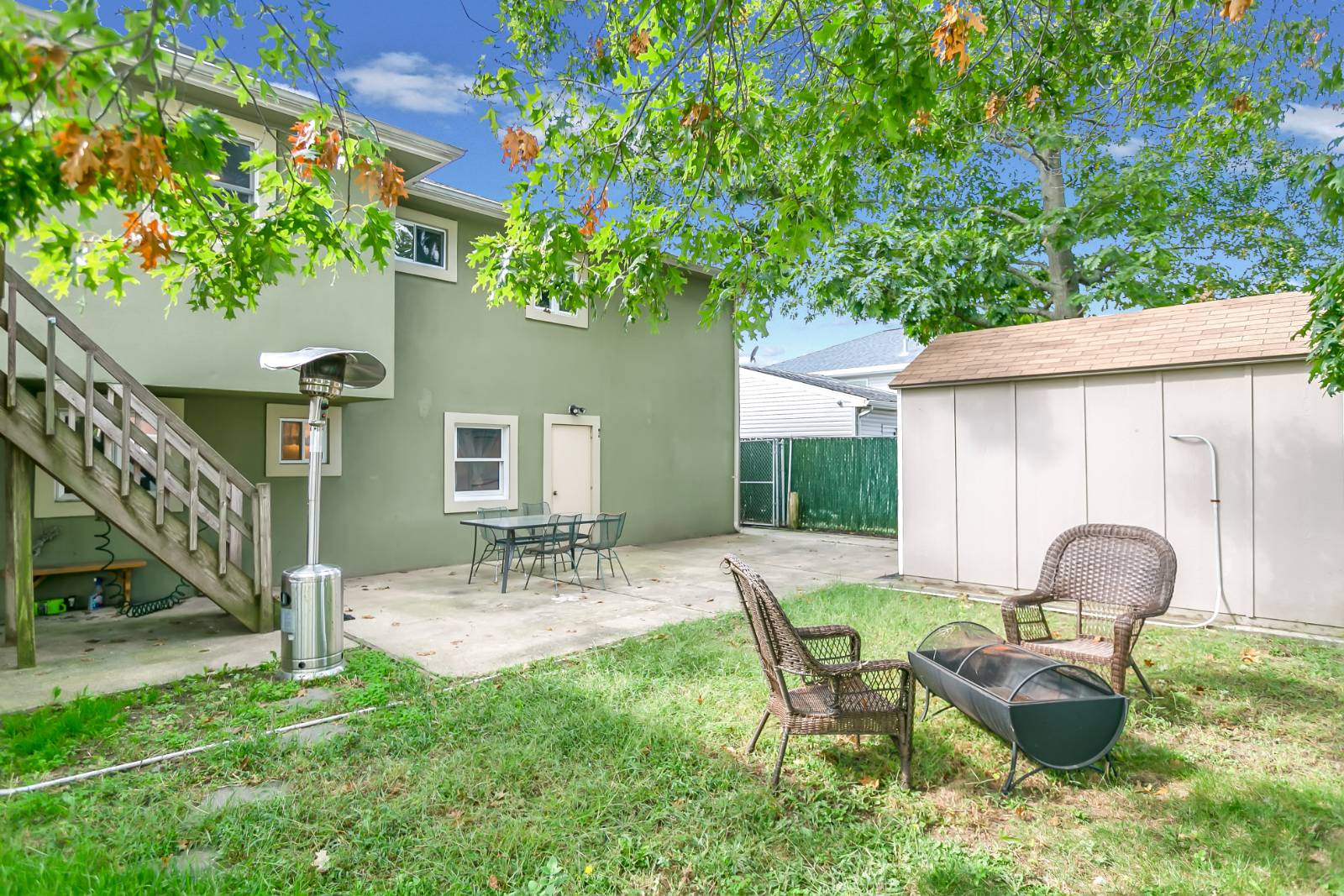 #22 photo, 584 Yale St, ナッソー郡 Oceanside , NY 11572