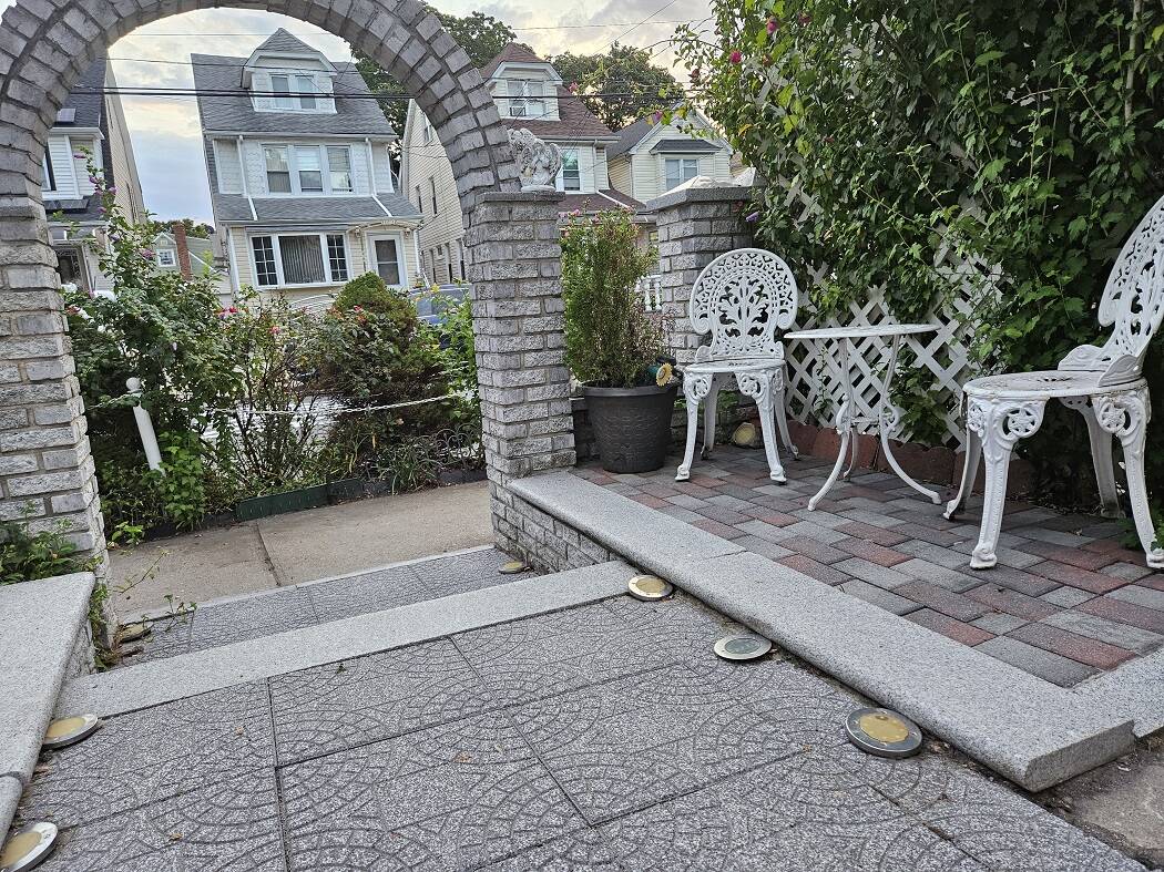 #4 photo, 111-31 140th Street, クイーンズ区 JAMAICA , NY 11435