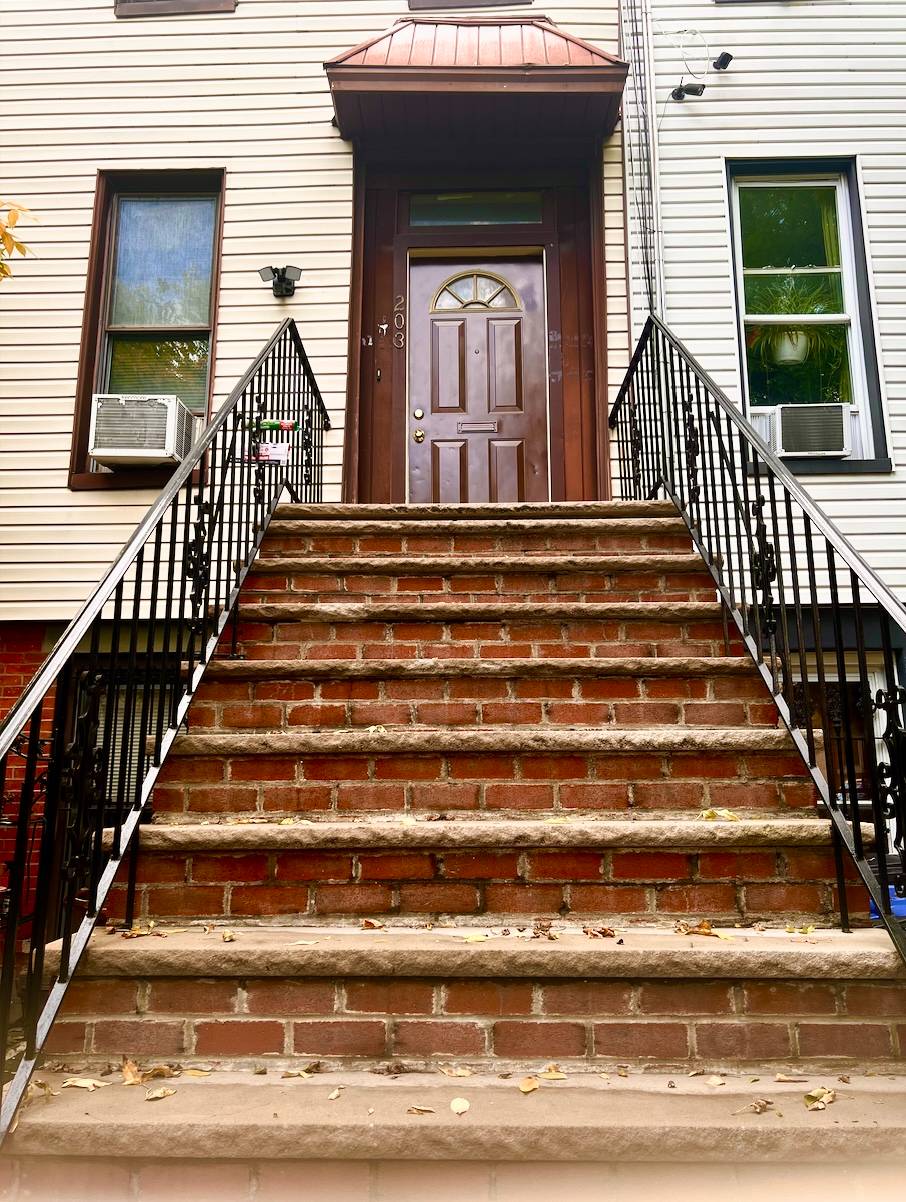 #1 photo, 203 Moffat Street, #3, ブルックリン区 Bushwick , NY 11207