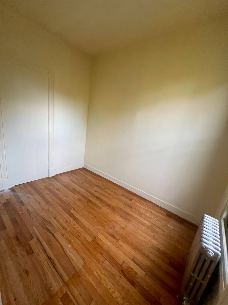 #13 photo, 203 Moffat Street, #3, ブルックリン区 Bushwick , NY 11207