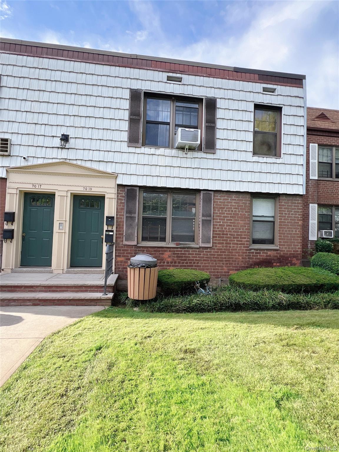 #1 photo, 70-19 Park Drive East, クイーンズ区 Kew Garden Hills , NY 11367