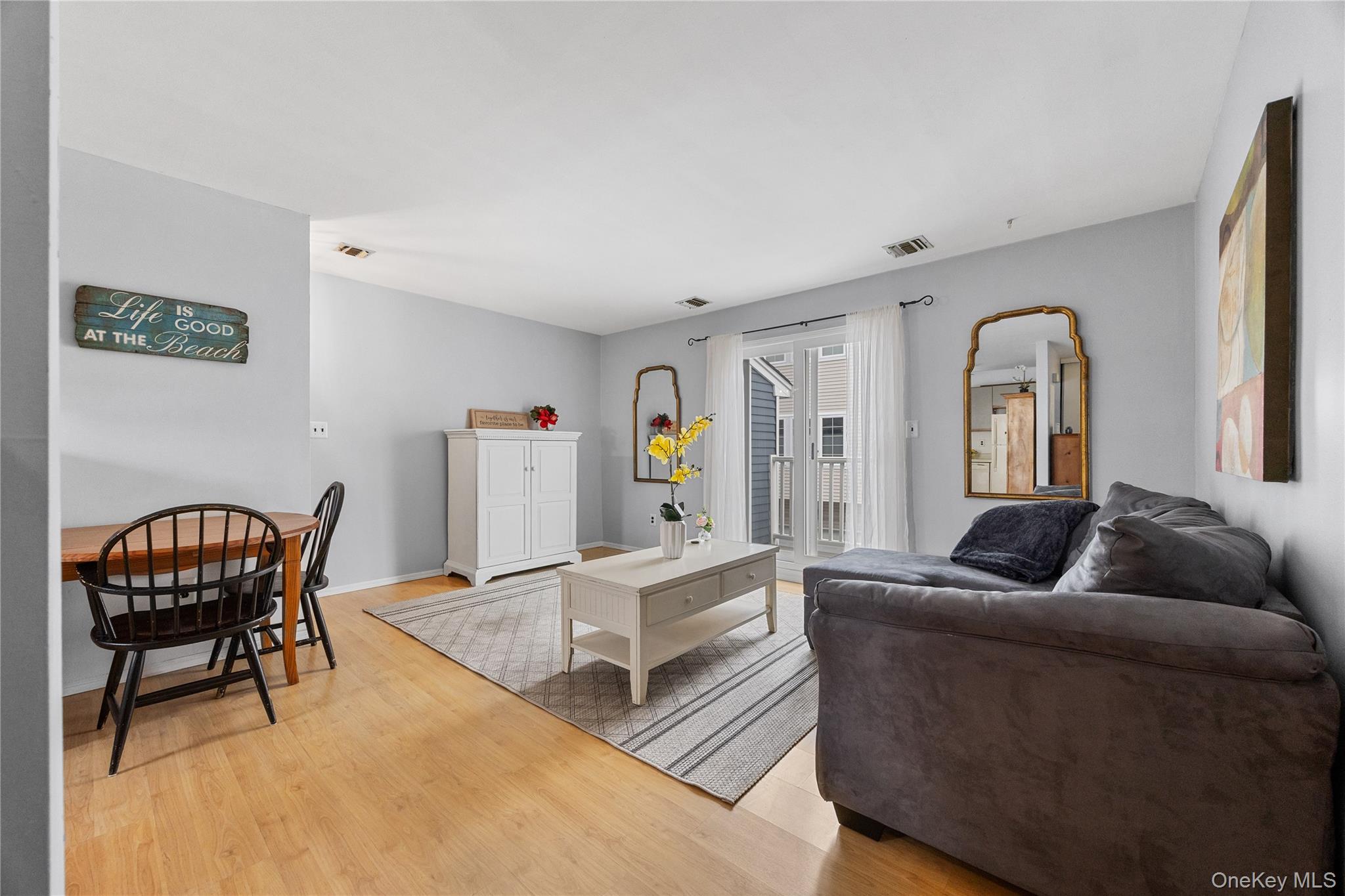 #3 photo, 116 Westend Avenue, ナッソー郡 Freeport , NY 11520