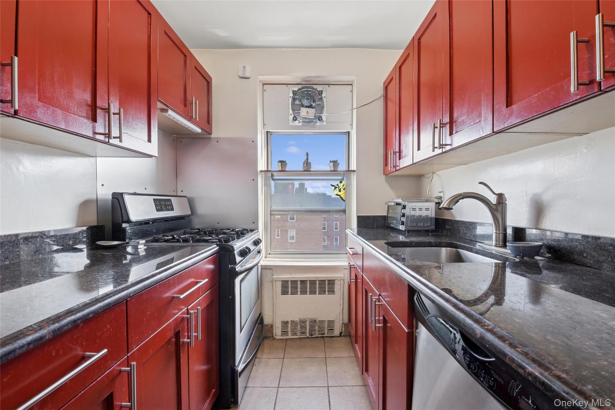 #14 photo, 67-12 Yellowstone Boulevard, クイーンズ区 Forest Hills , NY 11375