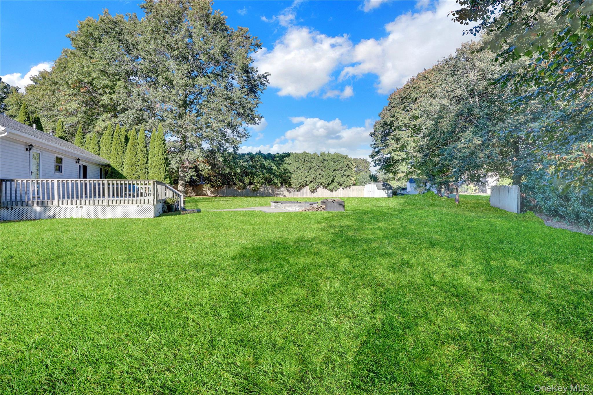 #19 photo, 230 Baywood Drive, サフォーク郡 Baiting Hollow , NY 11933