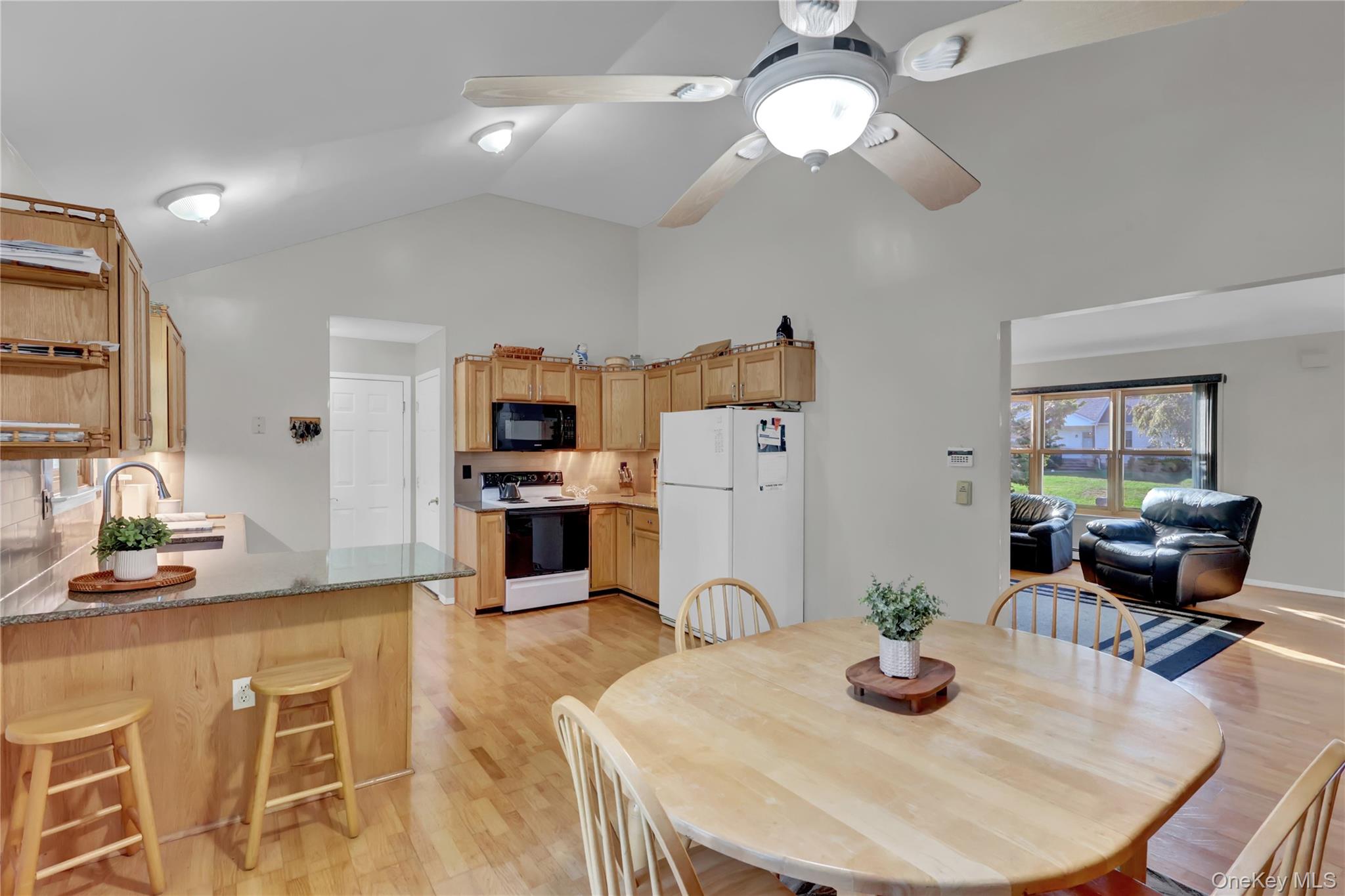 #7 photo, 230 Baywood Drive, サフォーク郡 Baiting Hollow , NY 11933