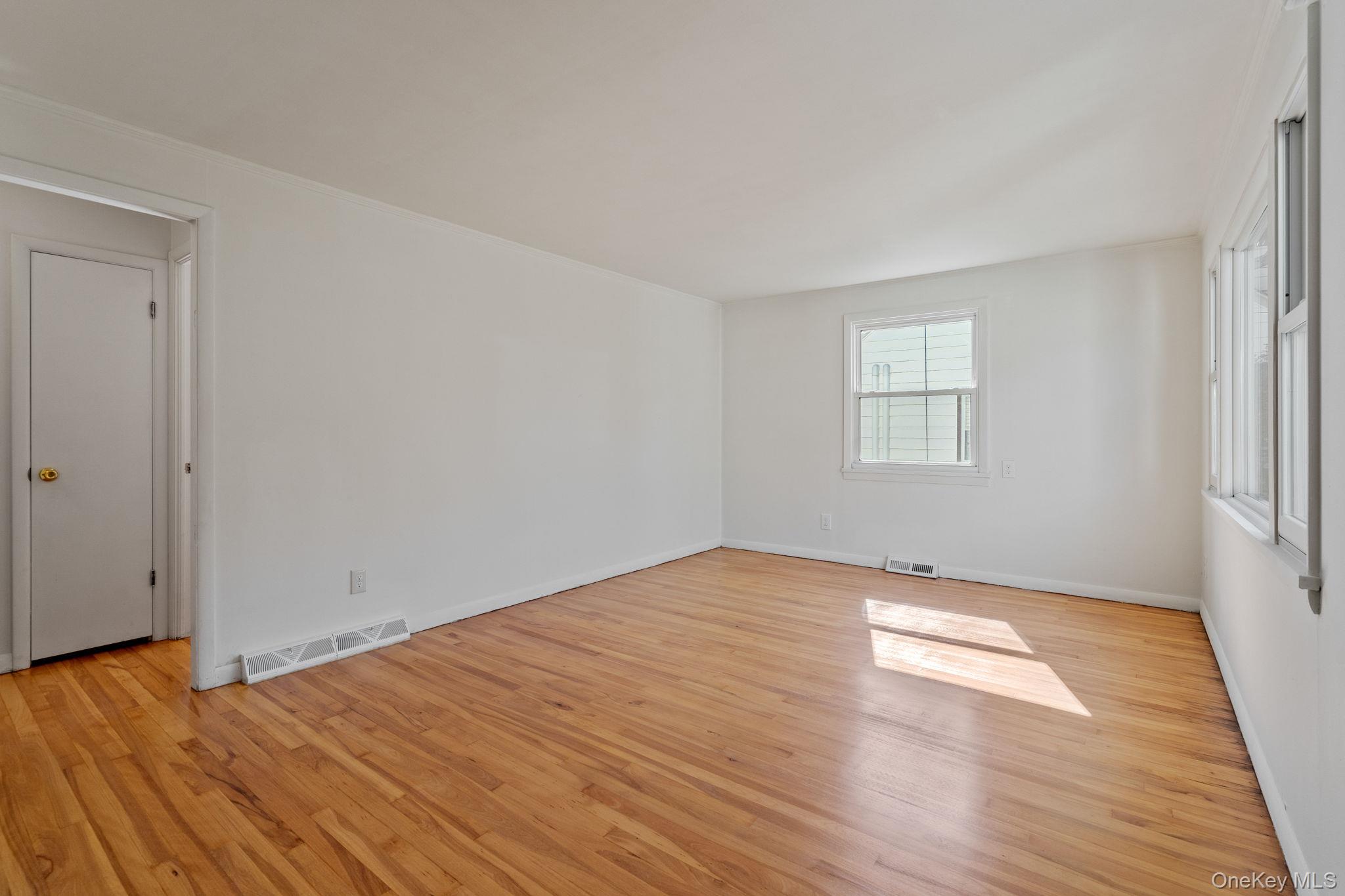 #5 photo, 43 Woodland Avenue, Poughkeepsie , NY 12603