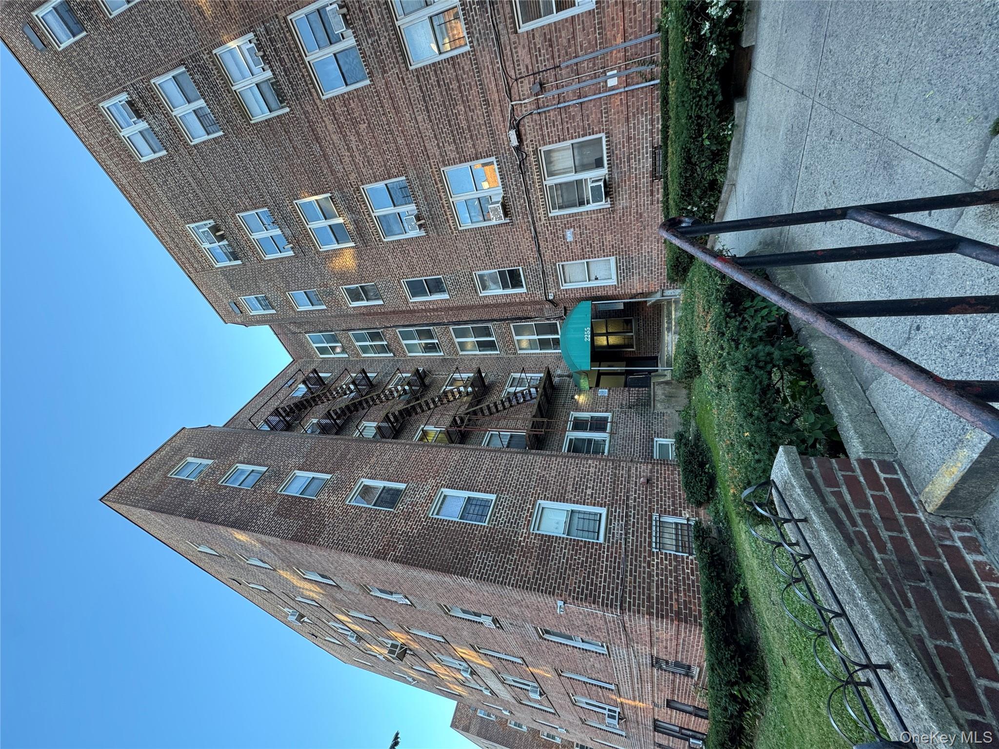 #1 photo, 2255 Cruger Avenue, ブロンクス区 Bronx , NY 10467