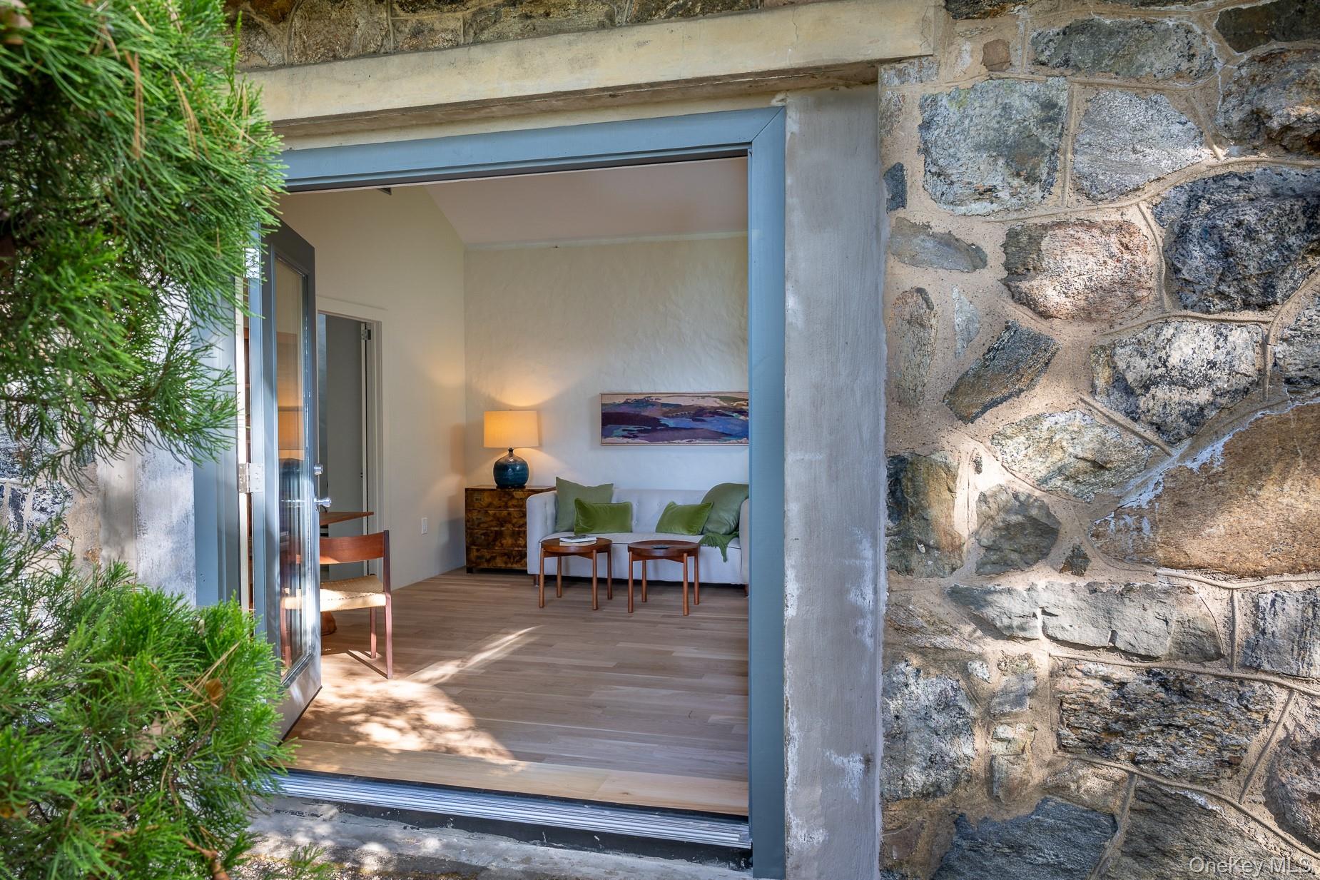 #17 photo, 62 Circuit Road, Tuxedo Park , NY 10987