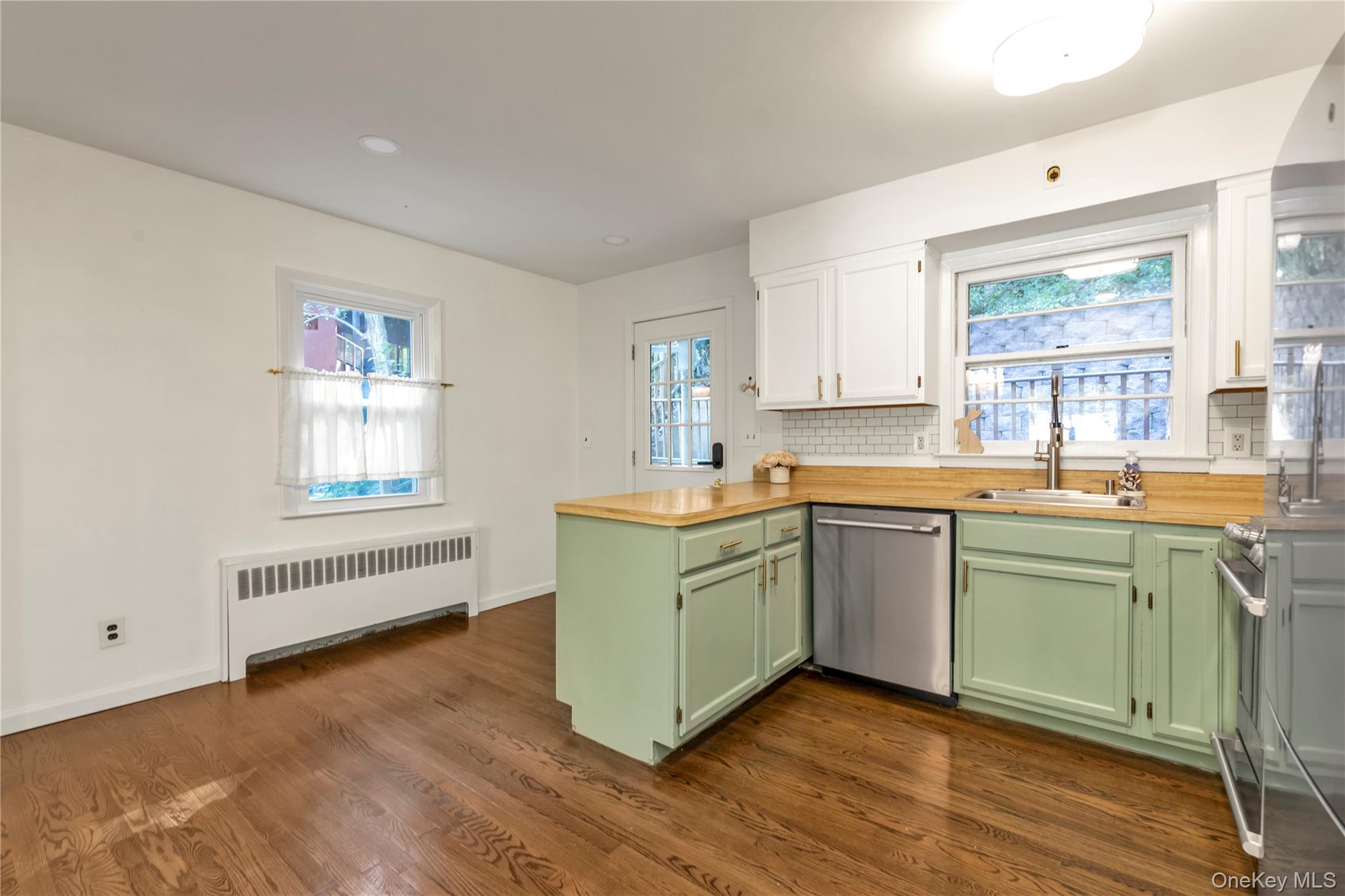 #12 photo, 57 Oakdale Road, サフォーク郡 Centerport , NY 11721