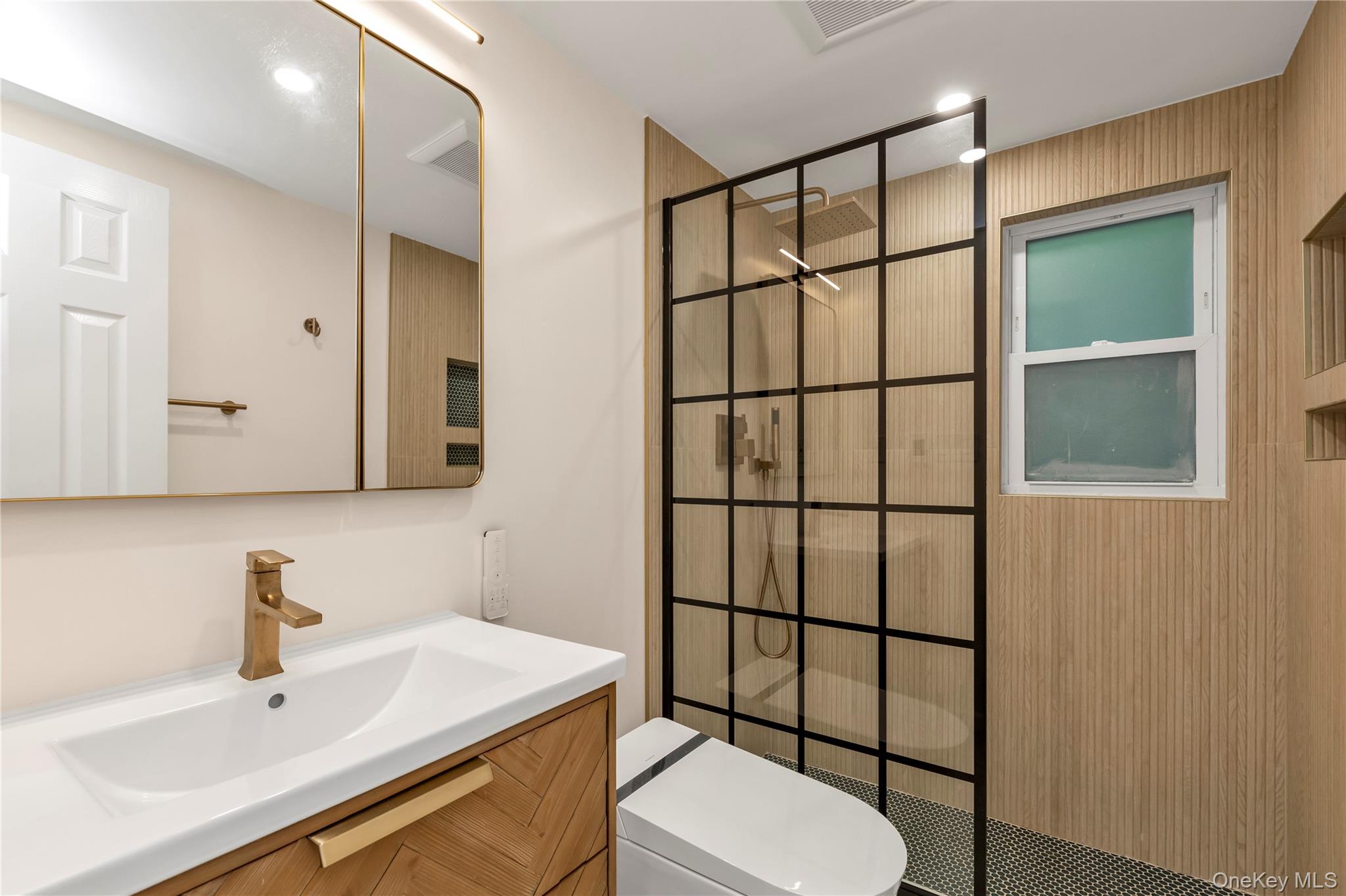 #20 photo, 57 Oakdale Road, サフォーク郡 Centerport , NY 11721