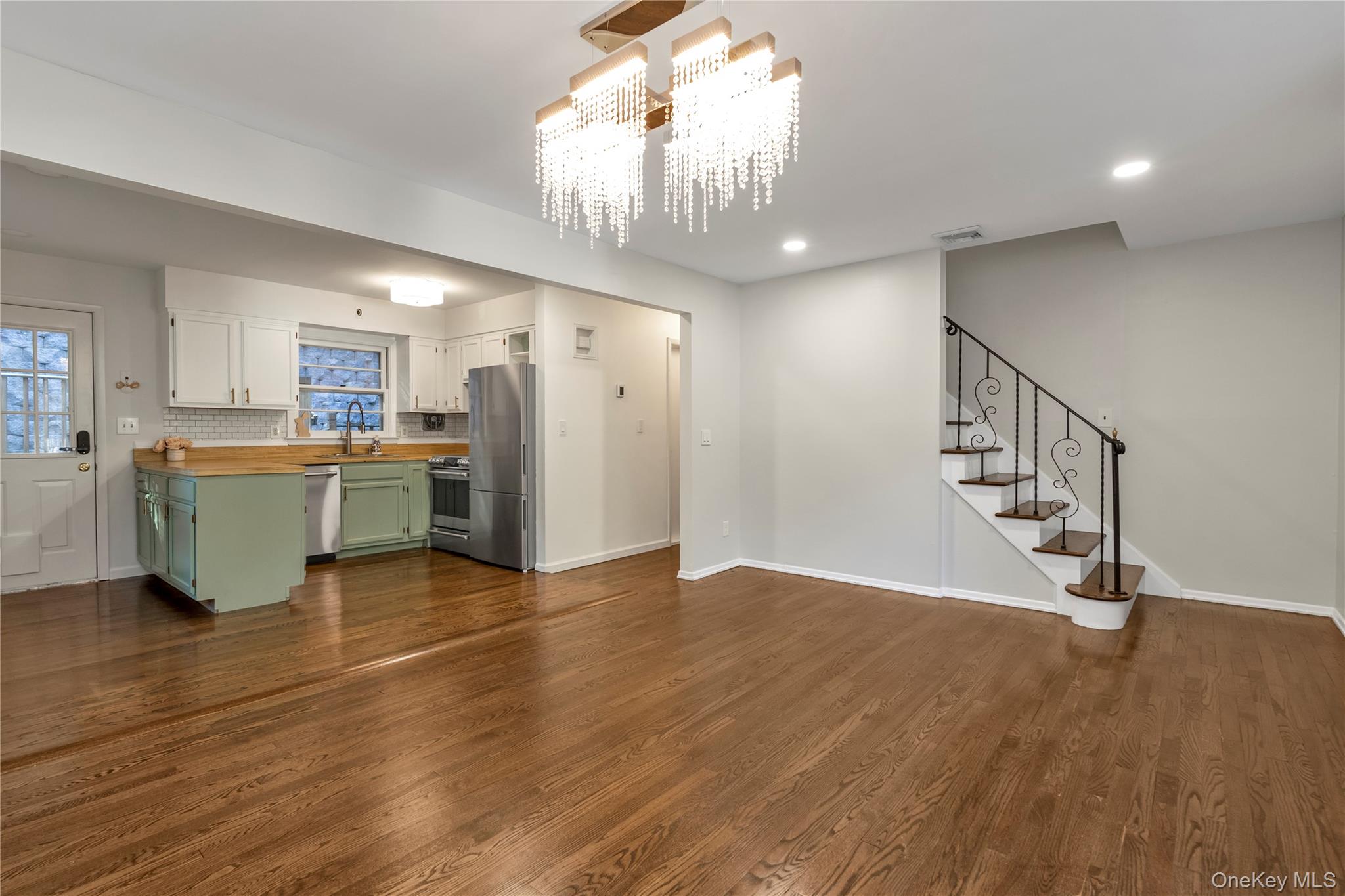 #8 photo, 57 Oakdale Road, サフォーク郡 Centerport , NY 11721