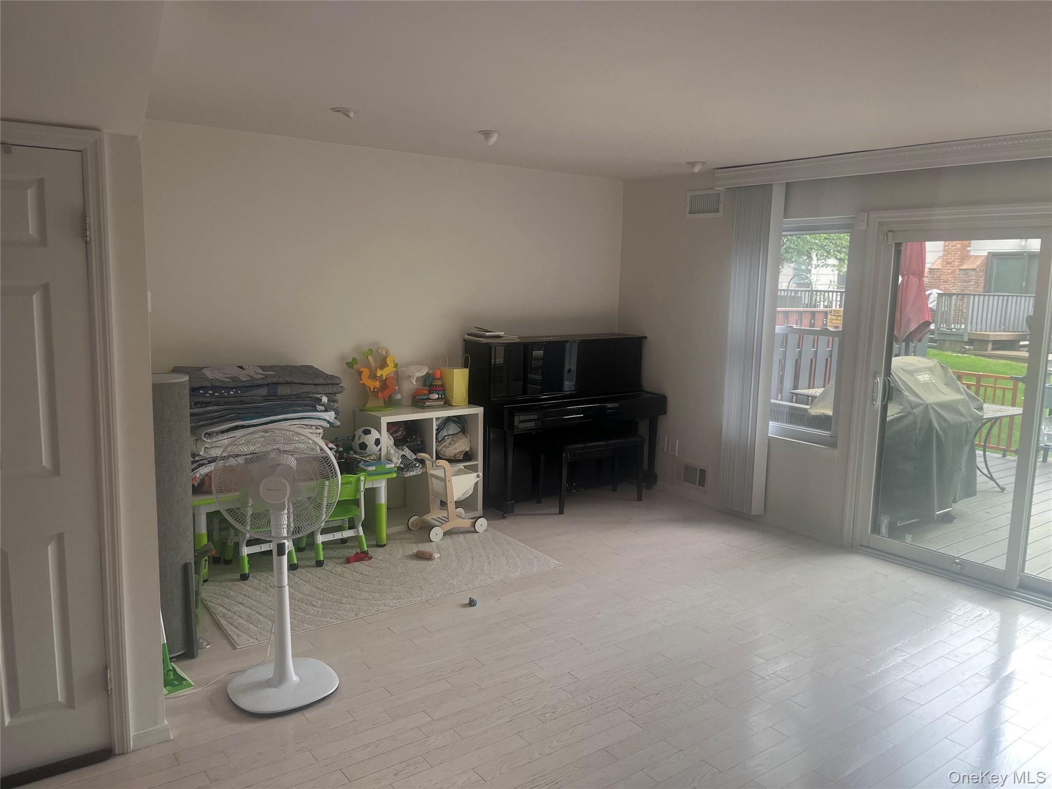 #6 photo, 7 Village Lane, ナッソー郡 Woodbury , NY 11797