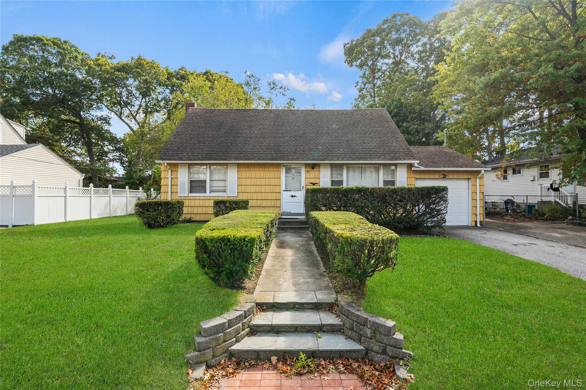 #1 photo, 32 Phelps Lane, North Babylon , NY 11703