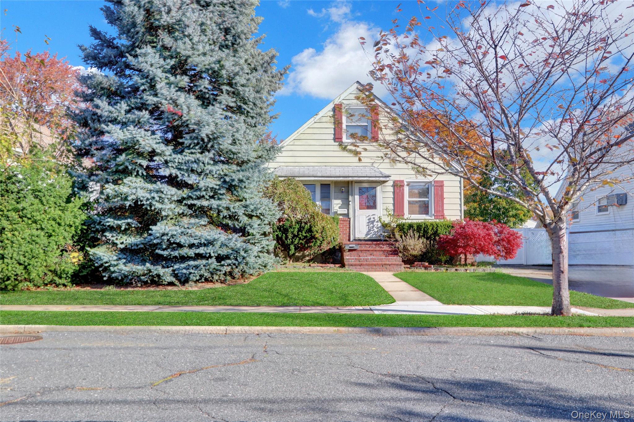 #5 photo, 11 Wood Street, Lynbrook , NY 11563