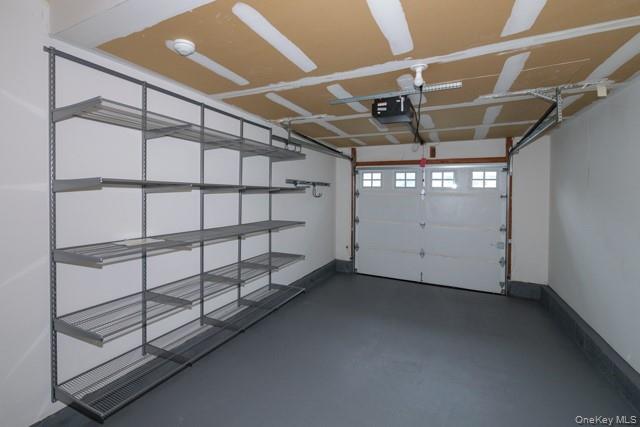 #11 photo, 23 Overlook Drive, サフォーク郡 Farmingville , NY 11738