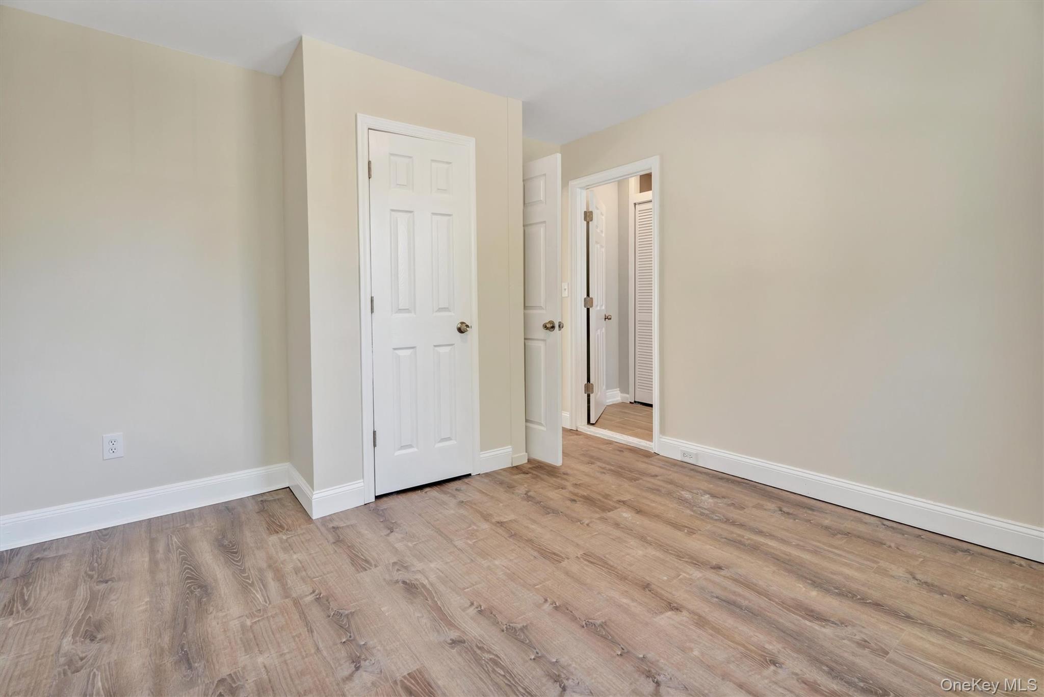 #12 photo, 641 Willis Avenue, ナッソー郡 Williston Park , NY 11596