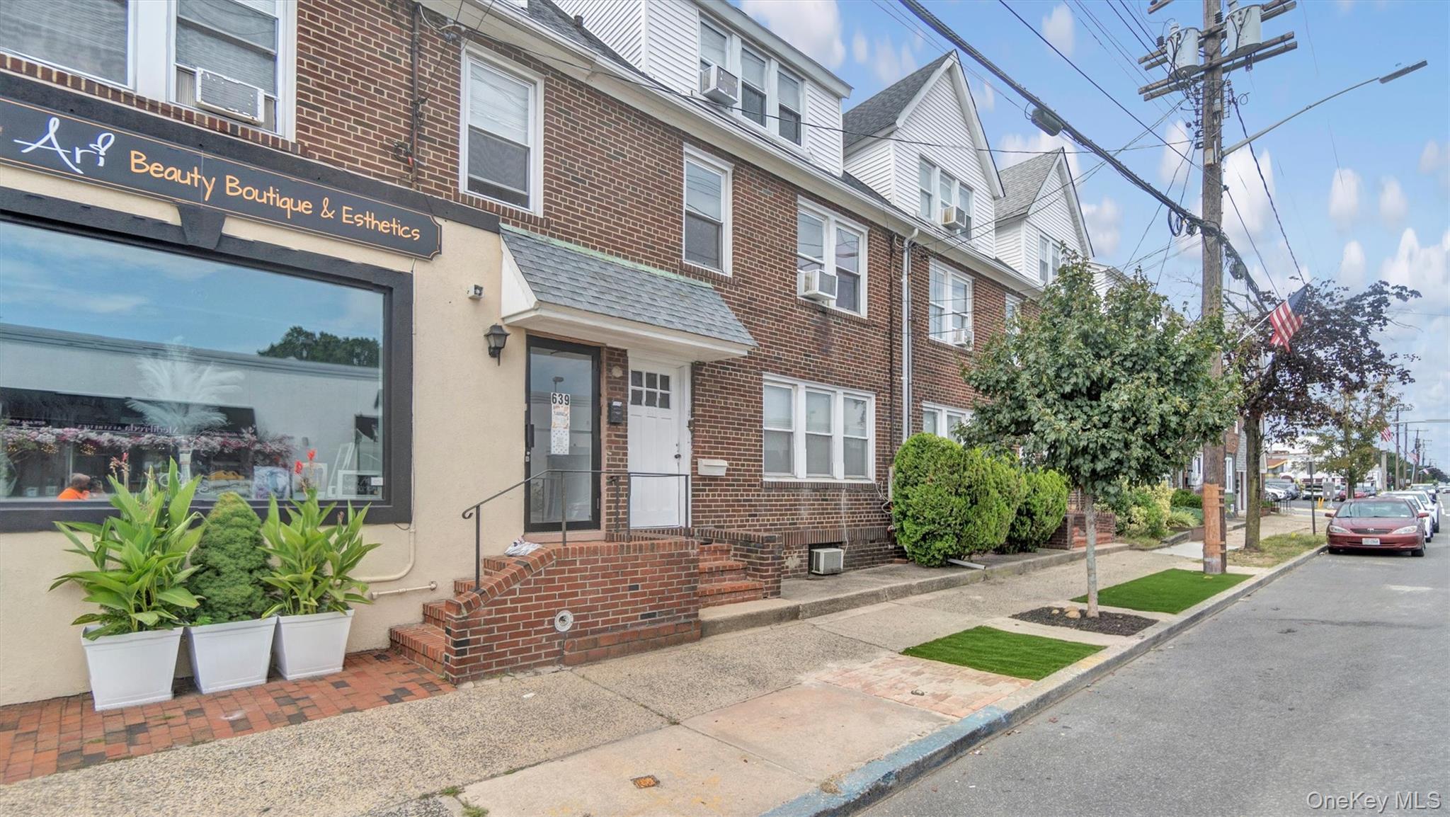 #18 photo, 641 Willis Avenue, ナッソー郡 Williston Park , NY 11596