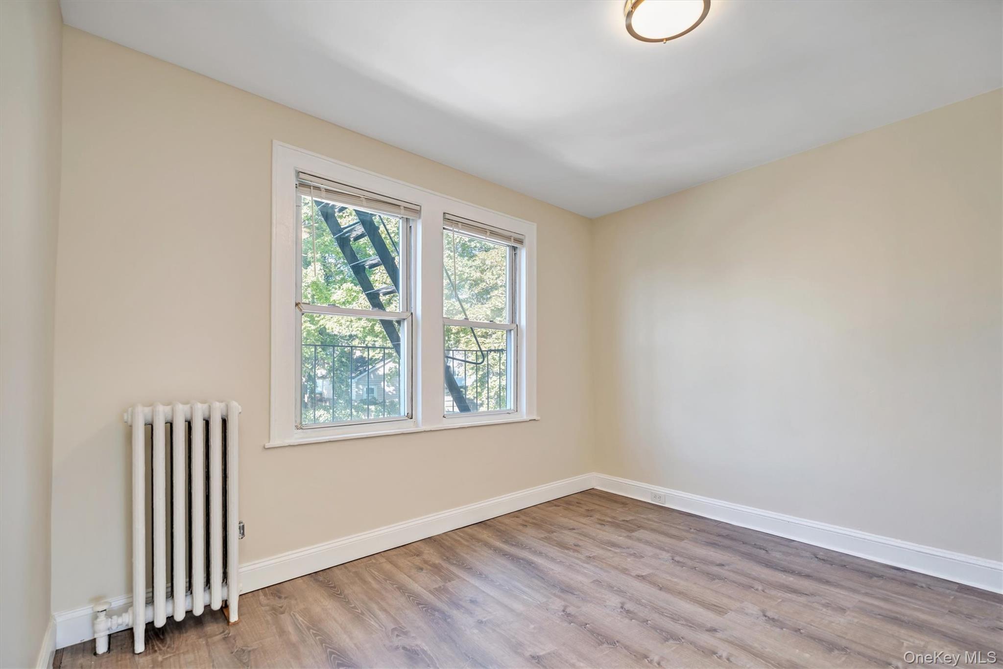 #4 photo, 641 Willis Avenue, ナッソー郡 Williston Park , NY 11596