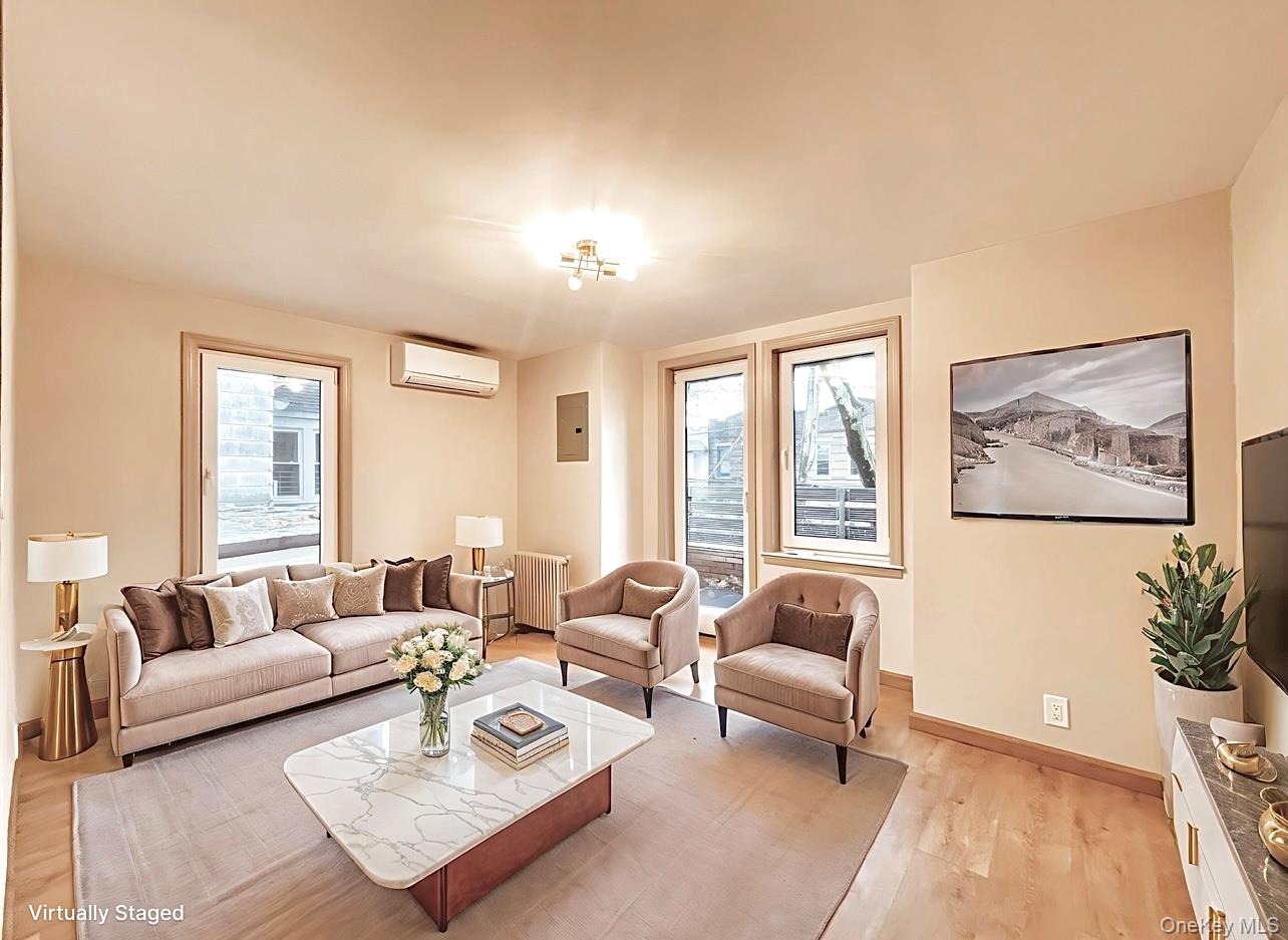 #1 photo, 7826 79th Street, クイーンズ区 Glendale , NY 11385