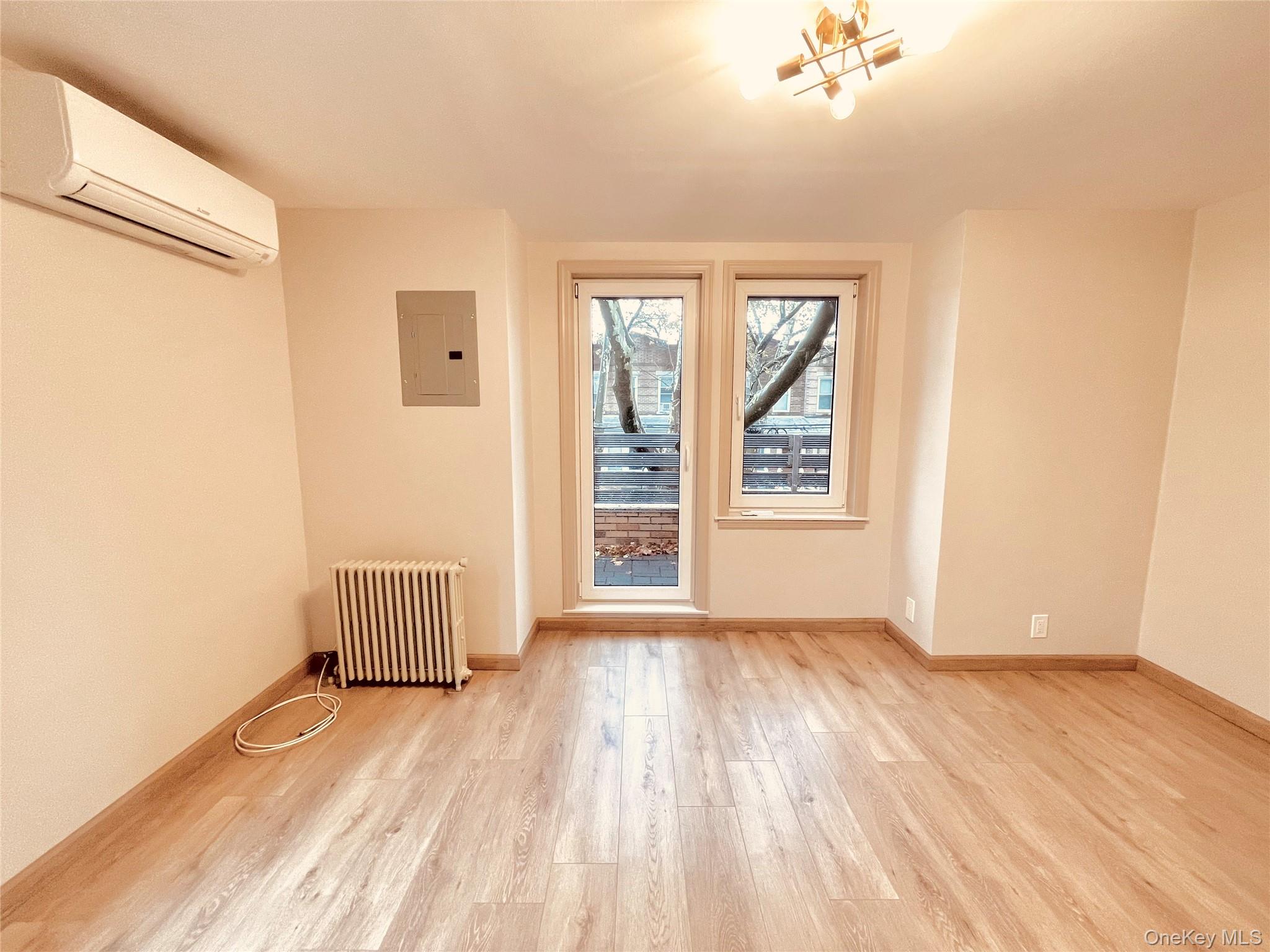 #3 photo, 7826 79th Street, クイーンズ区 Glendale , NY 11385