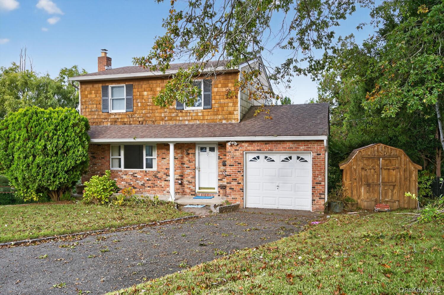 #1 photo, 16 Wagon Lane, ナッソー郡 Glen Head , NY 11545