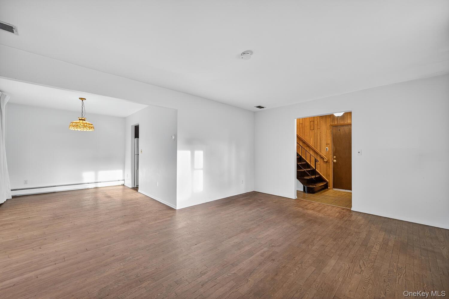 #4 photo, 16 Wagon Lane, ナッソー郡 Glen Head , NY 11545