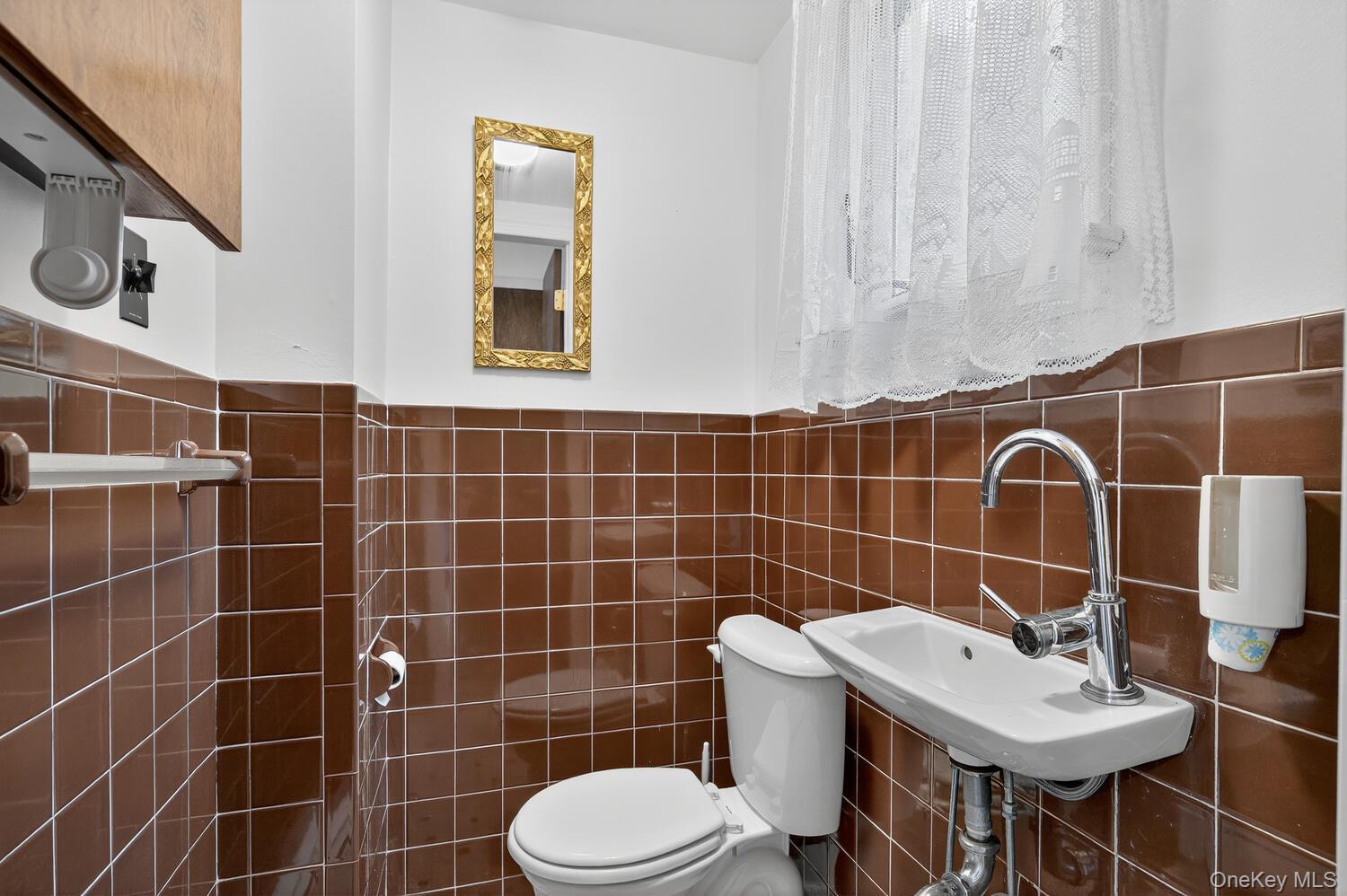 #7 photo, 16 Wagon Lane, ナッソー郡 Glen Head , NY 11545