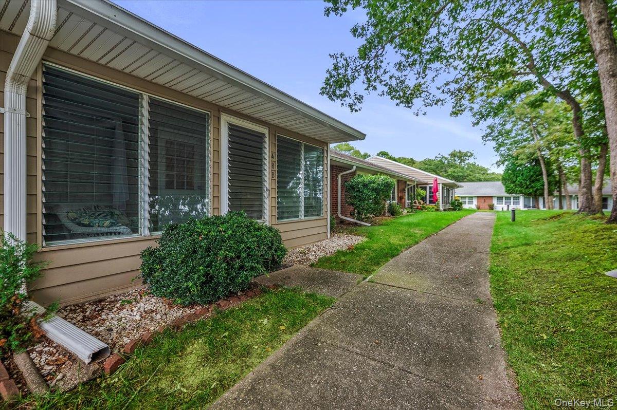 #17 photo, 48 Trent Court, サフォーク郡 Ridge , NY 11961