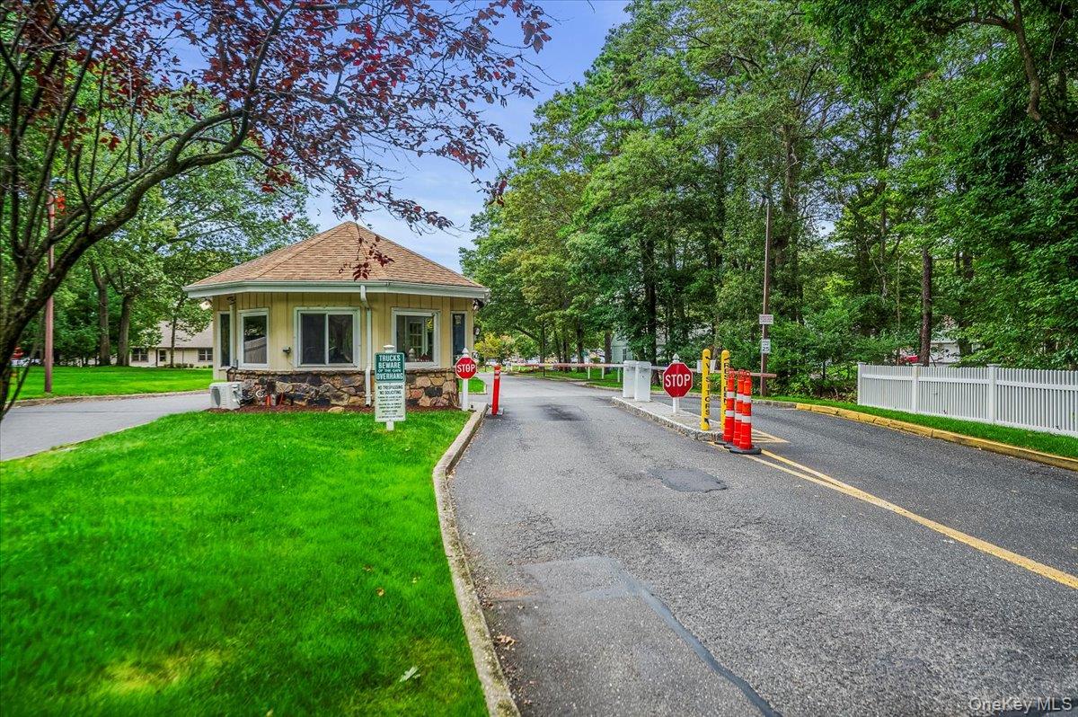 #19 photo, 48 Trent Court, サフォーク郡 Ridge , NY 11961