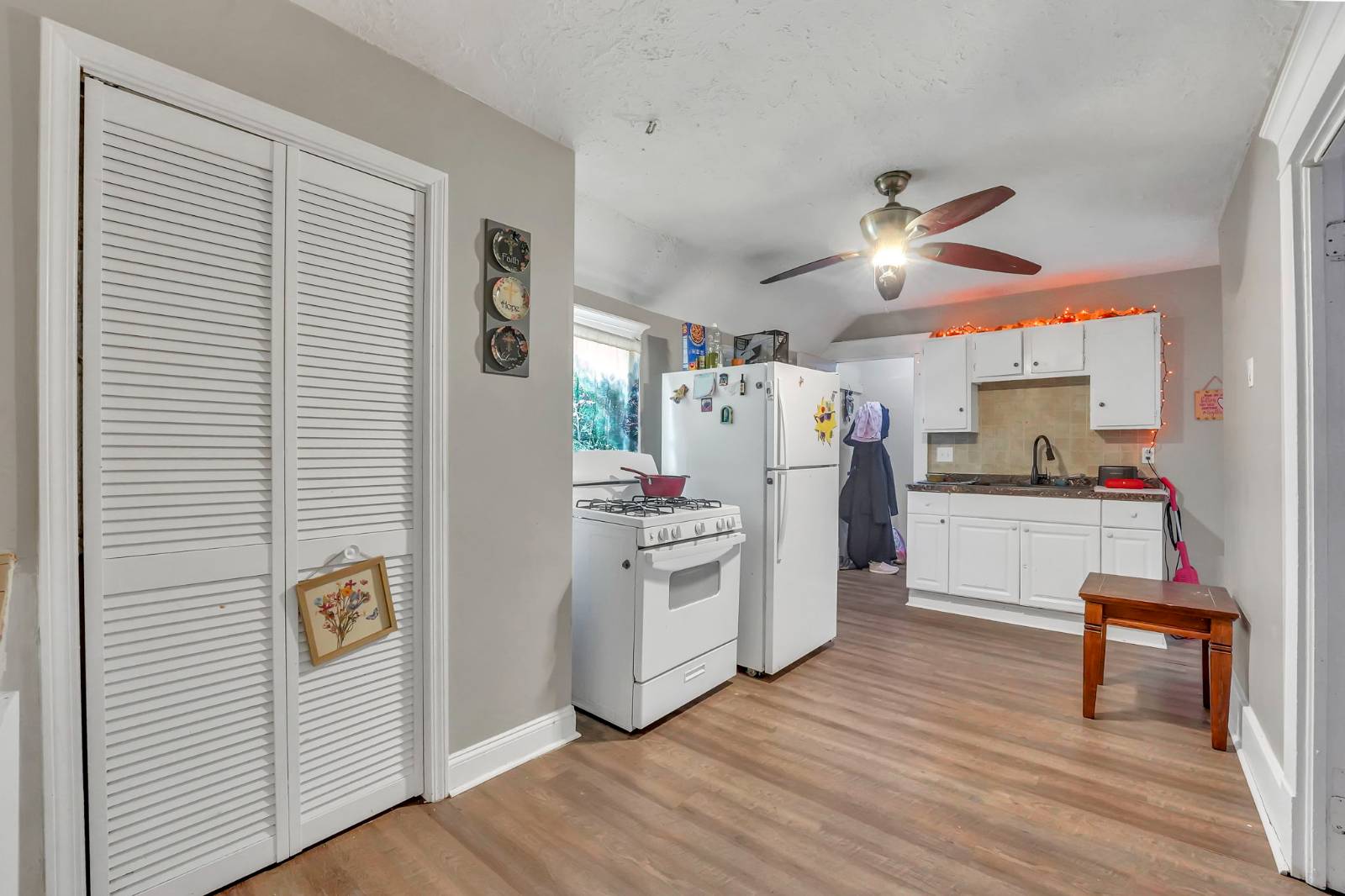 #6 photo, 73  Baynes Street, Buffalo , NY 14213